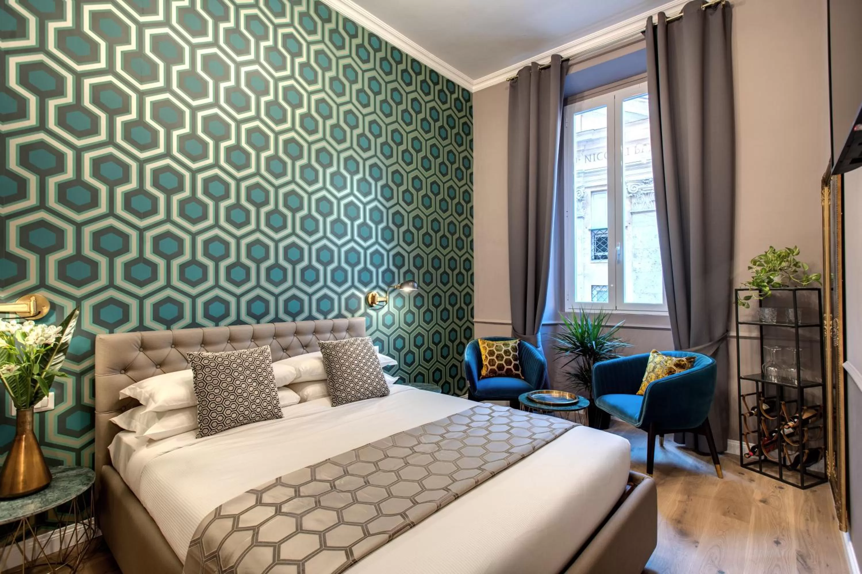 Bed in Tree Charme Parliament Boutique Hotel