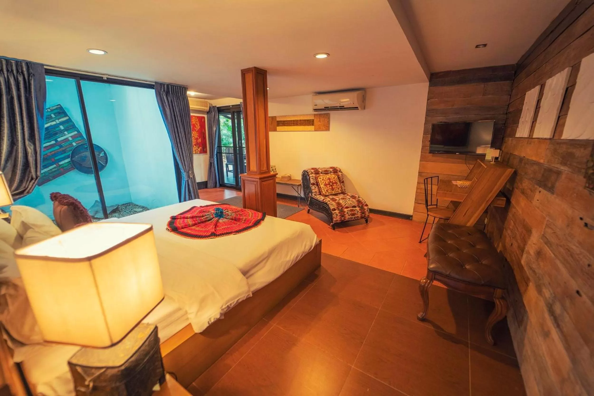Photo of the whole room, Bed in Baan Suan Residence เฮือนพักบ้านสวน