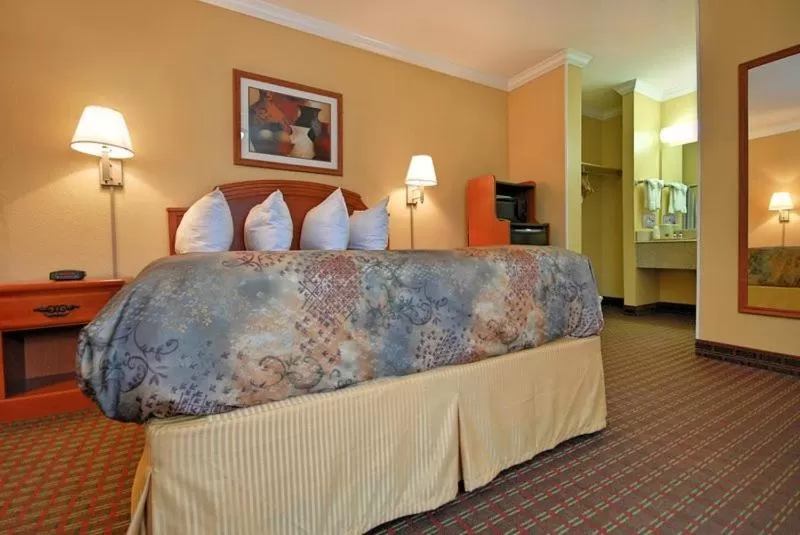 Bedroom in Americas Best Value Inn Killeen Ft Hood