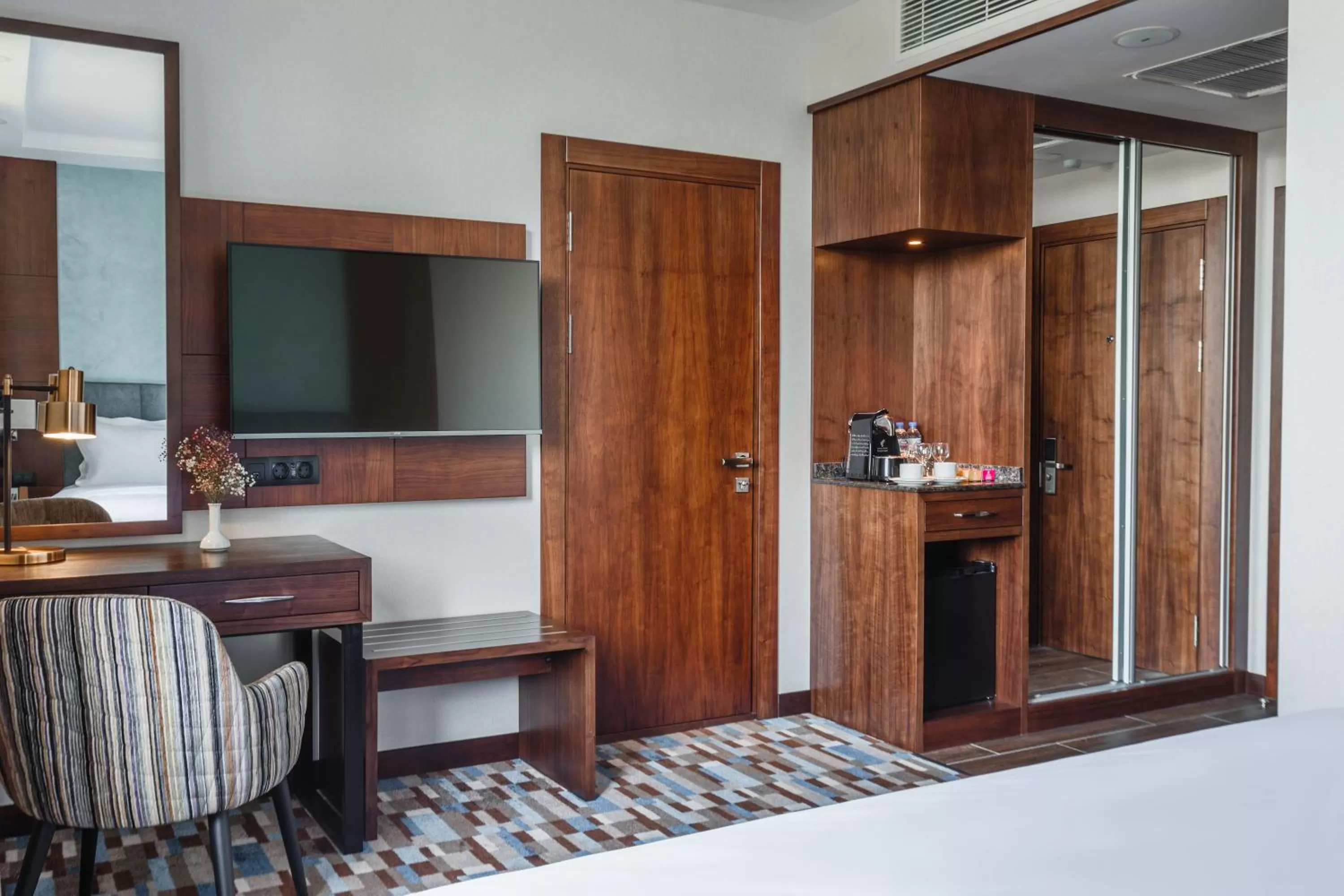 Coffee/tea facilities, Bed in ATECA Hotel Suites Tashkent