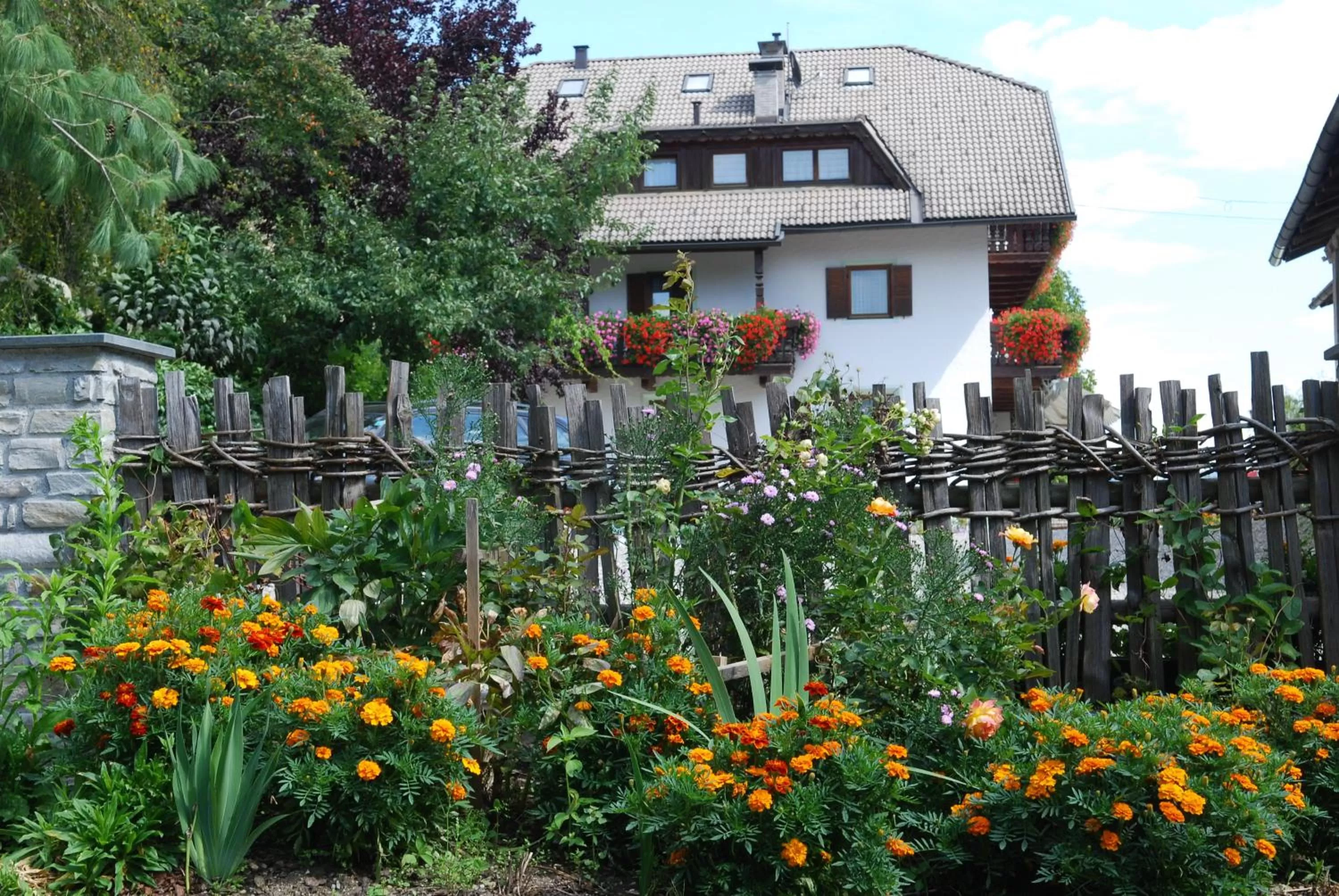 Patio, Property Building in Residence Obermoarhof