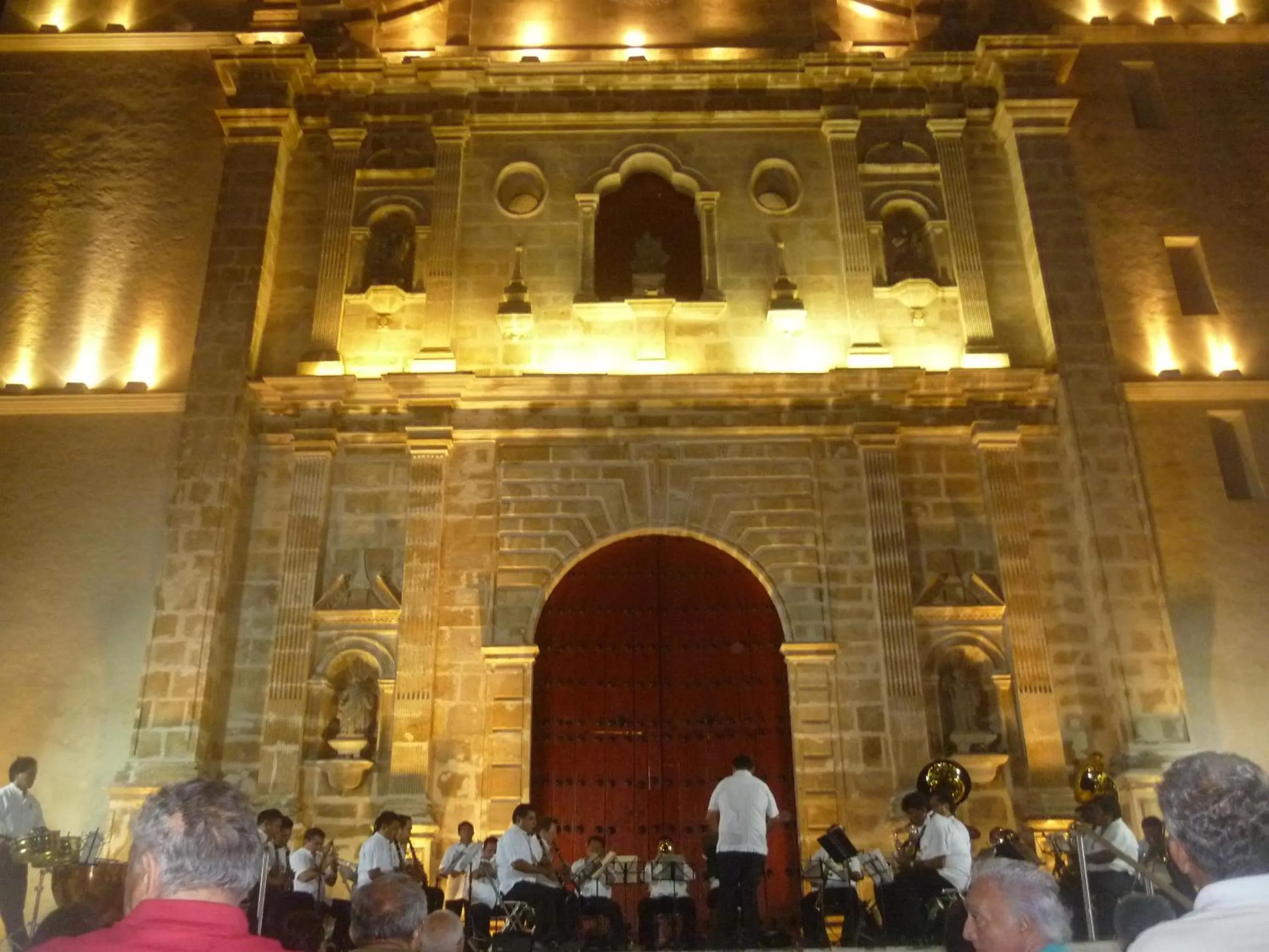 Evening entertainment in Hotel Maya Ah Kim Pech