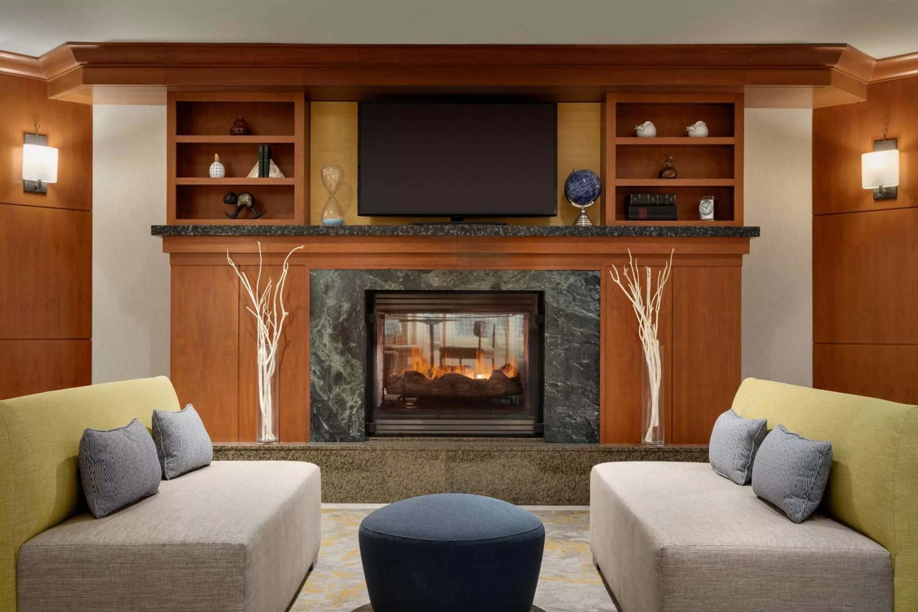 Lobby or reception in Hilton Garden Inn Tysons Corner