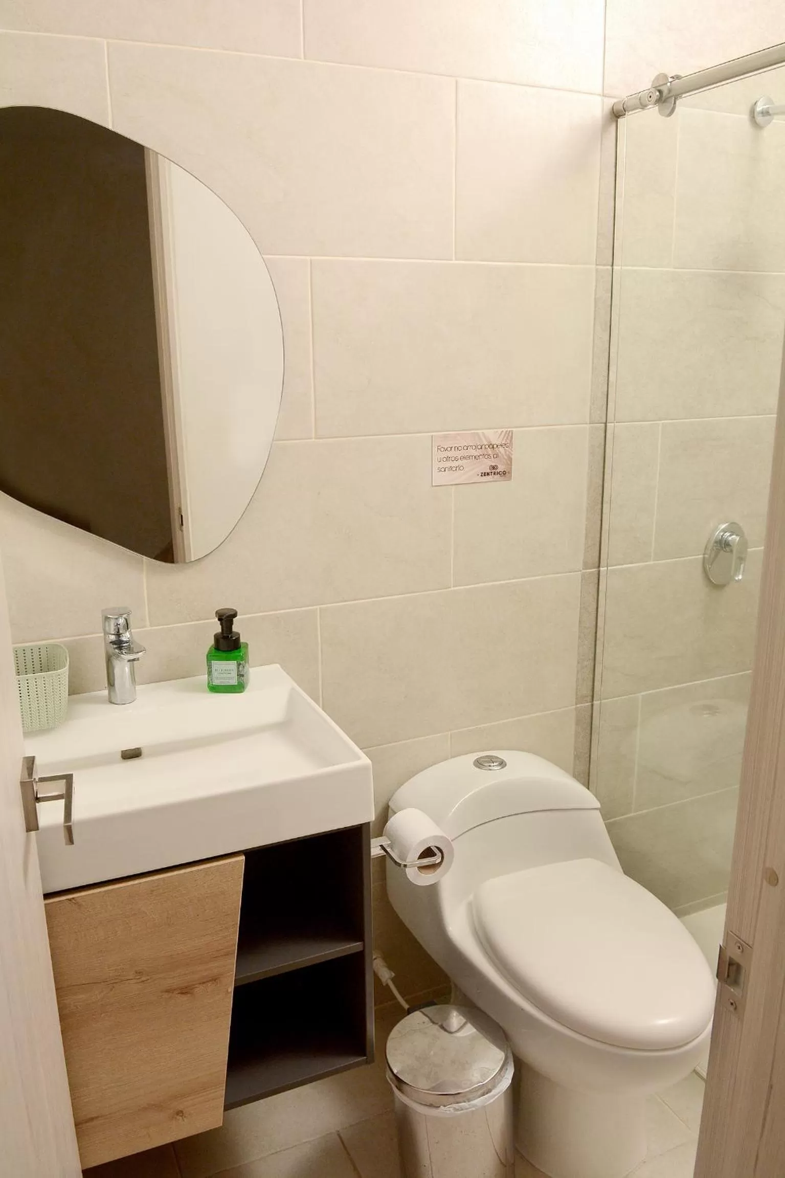 Shower in Zentrico Boutique