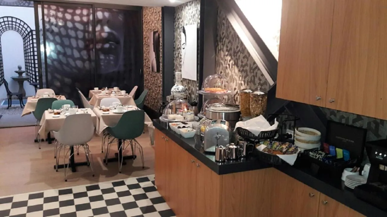 Buffet breakfast in Hôtel Villa Eiffel Mademoiselle