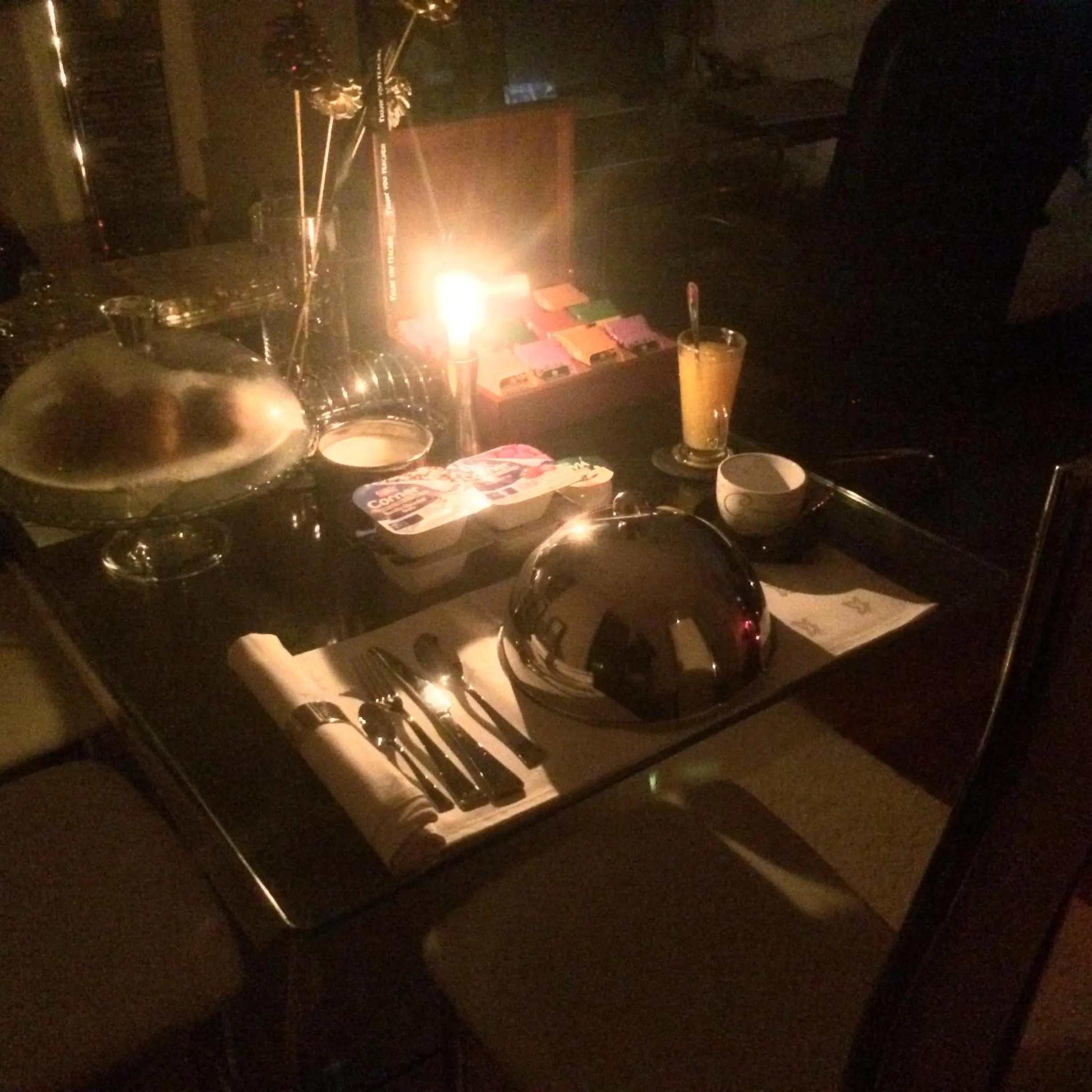 Restaurant/places to eat in Bianca's House Hotel Heathrow Airport