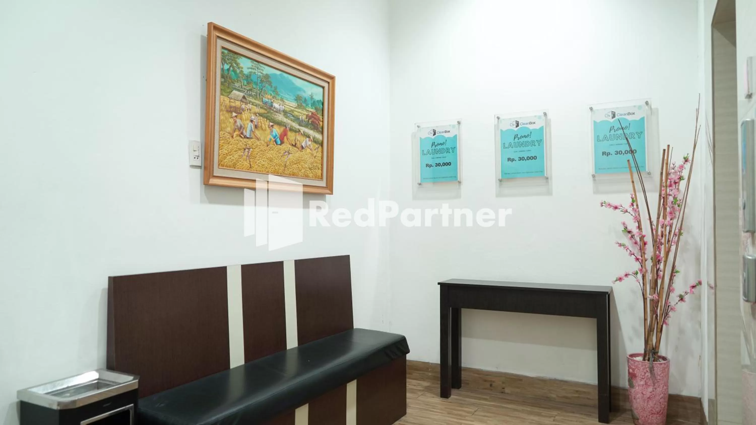 Lobby or reception in Wisma Sederhana Medan Mitra RedDoorz