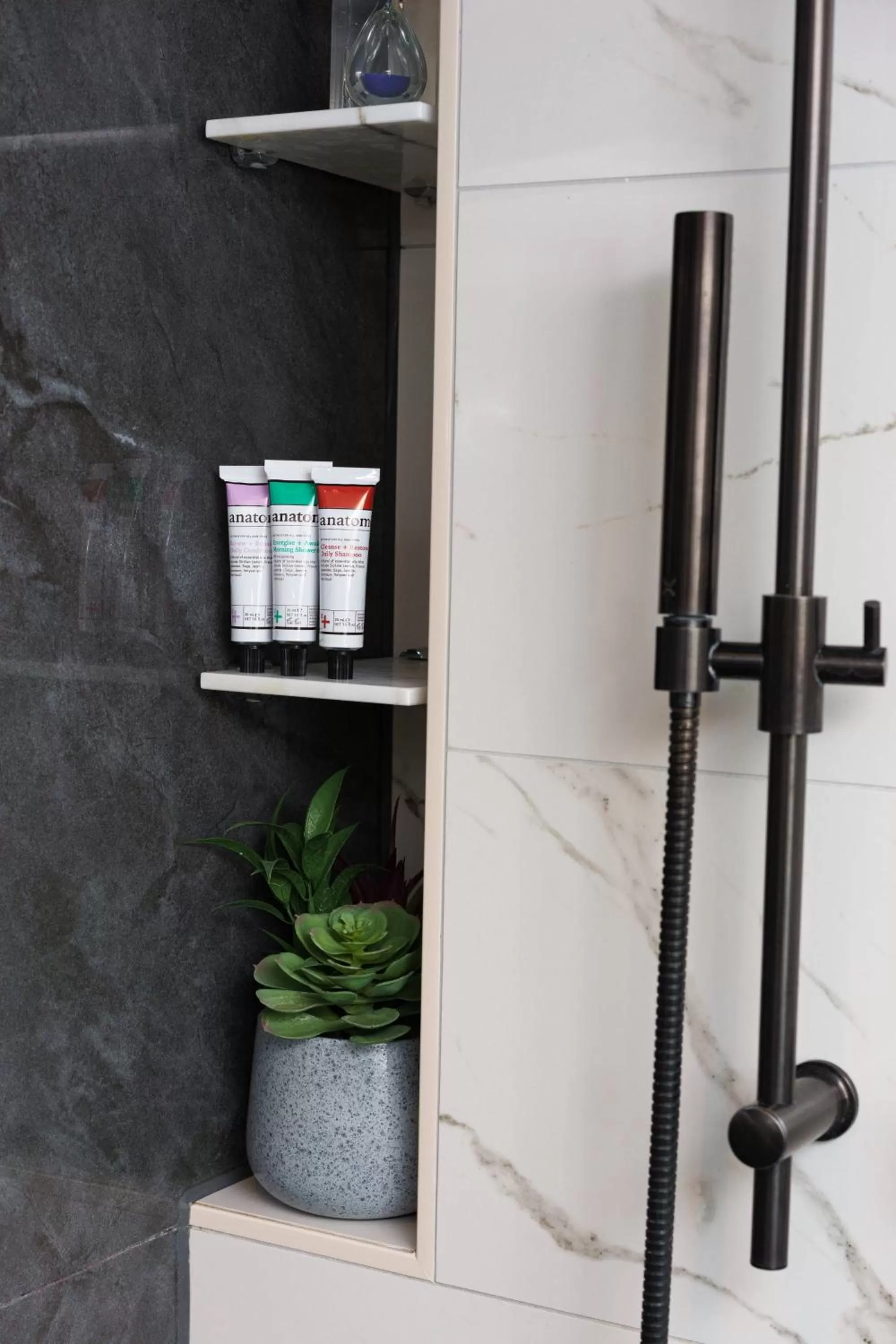 Bathroom in Middle Eight - Covent Garden - Preferred Hotels and Resorts