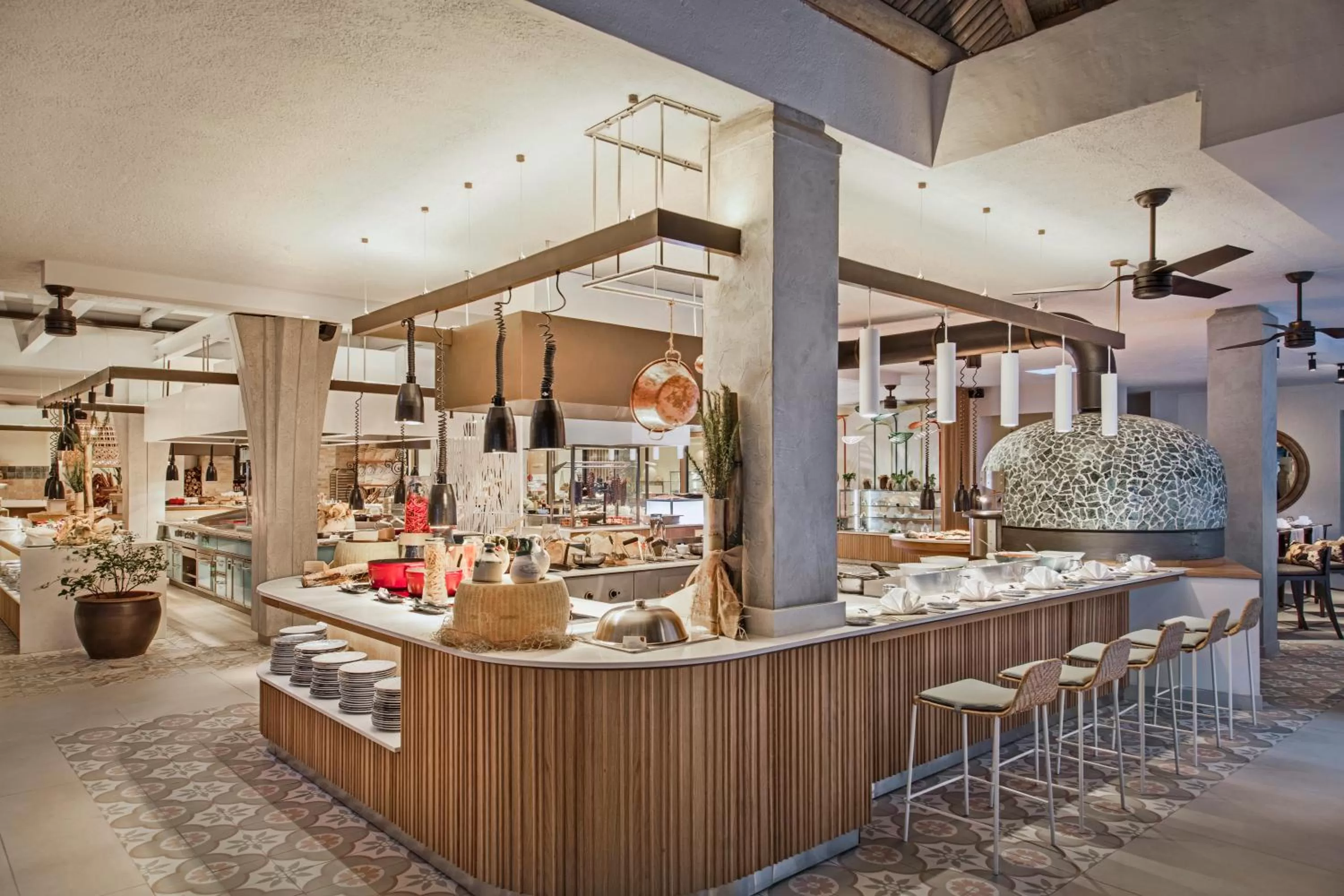 Restaurant/places to eat in Constance Belle Mare Plage