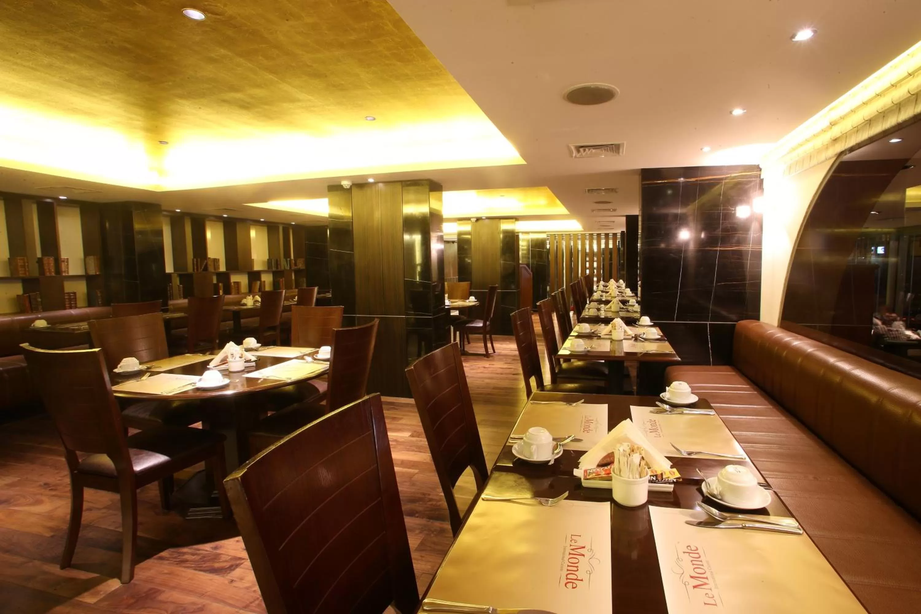 Restaurant/places to eat in Lancaster Raouche Hotel