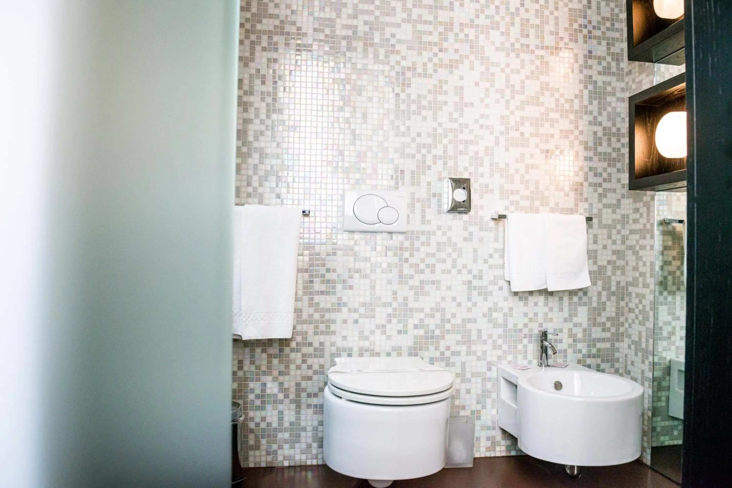 Toilet in Albergo Del Sedile