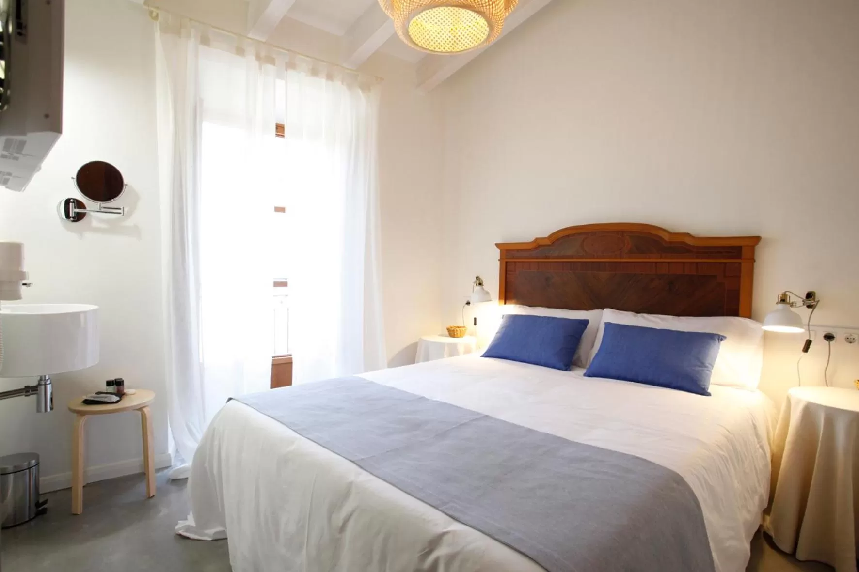 Decorative detail, Bed in Ca Sa Tieta