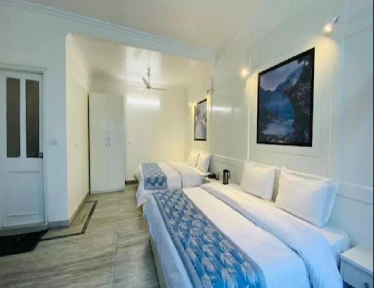 Bedroom, Bed in Hotel Diamond, Mussoorie