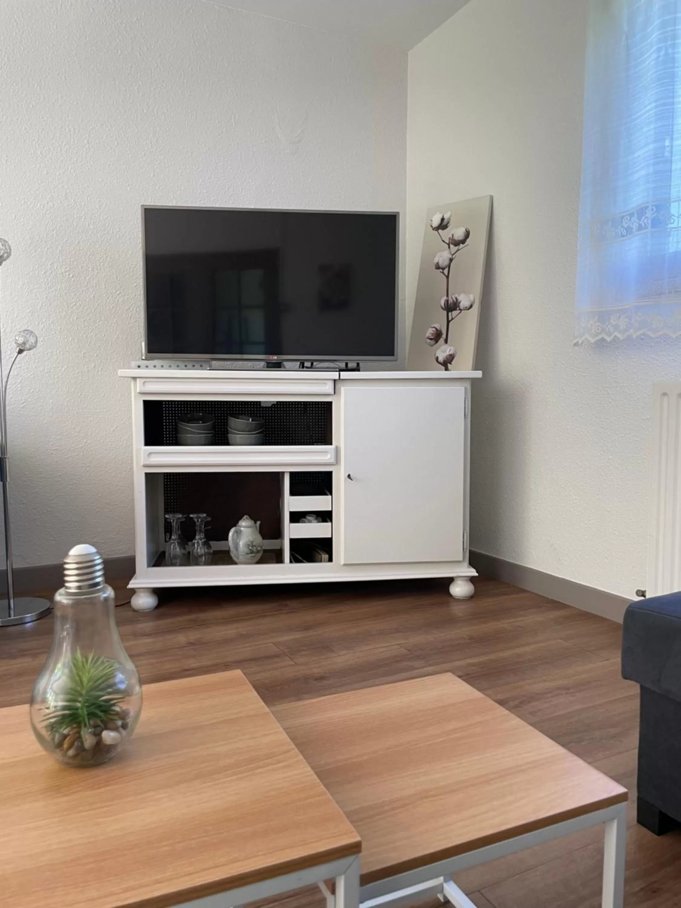 Communal lounge/ TV room, TV/Entertainment Center in VILLA BONVOULOIR