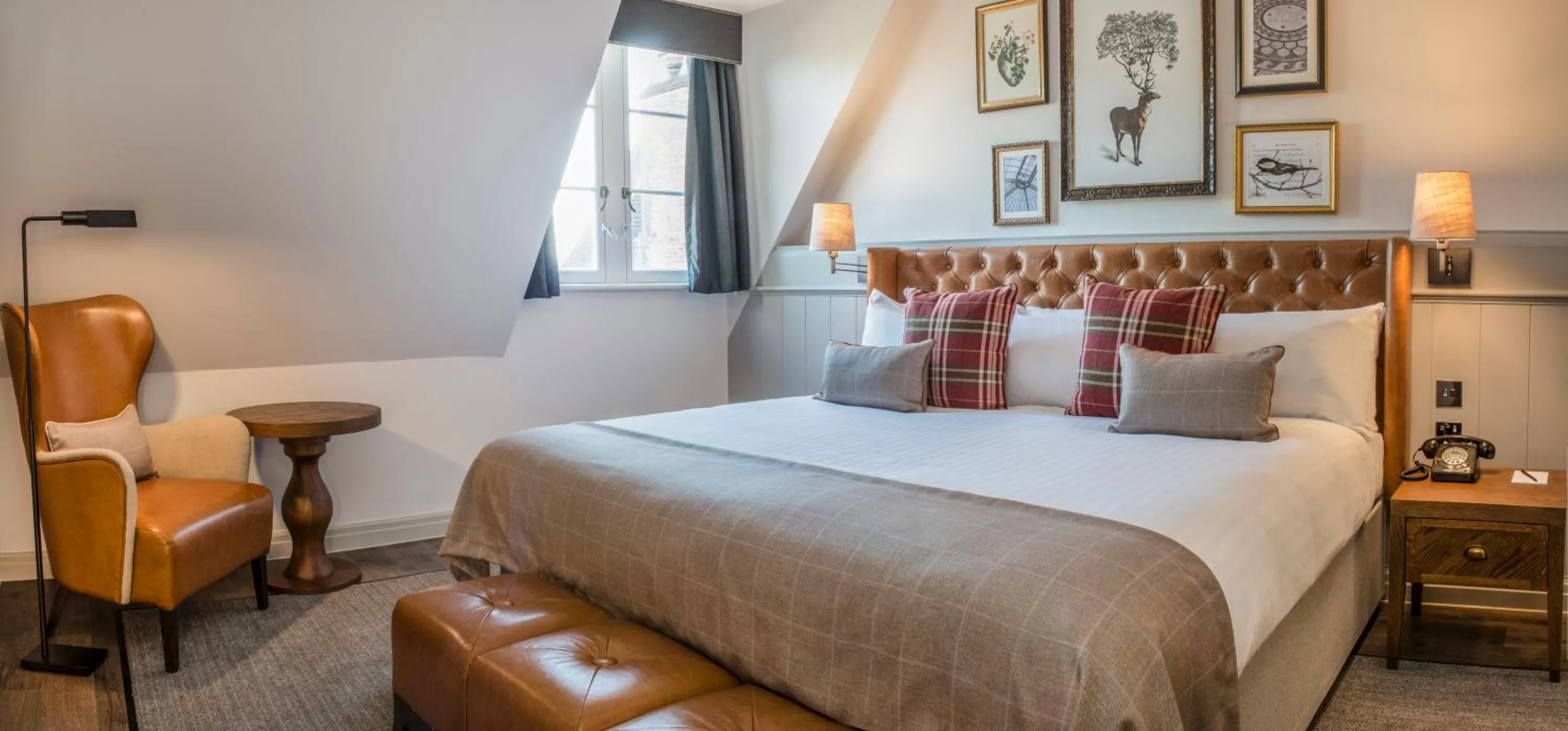 Bedroom, Bed in De Vere Tortworth Court