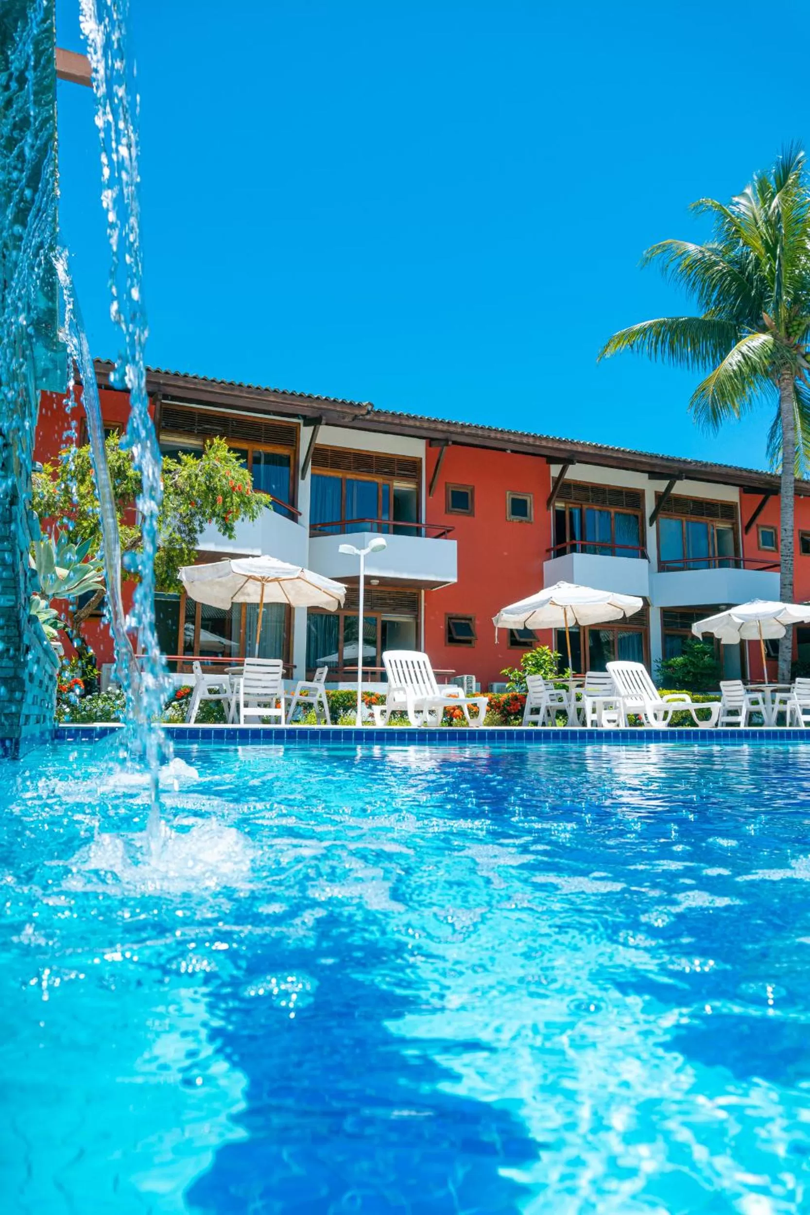 Swimming pool in Porto das Naus Praia Hotel