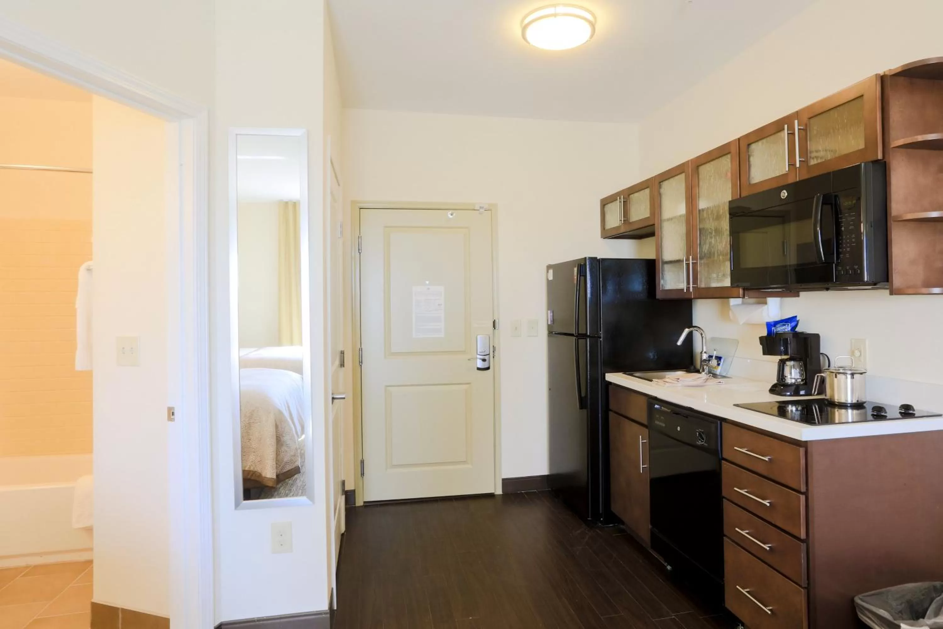 Photo of the whole room in Candlewood Suites Auburn by IHG