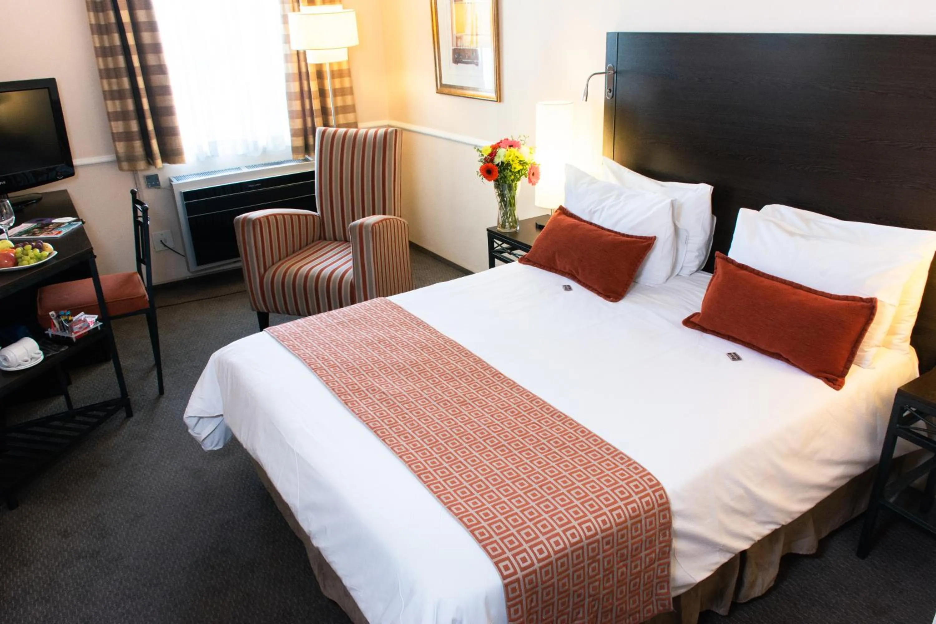 Bed in Mercure Johannesburg Midrand