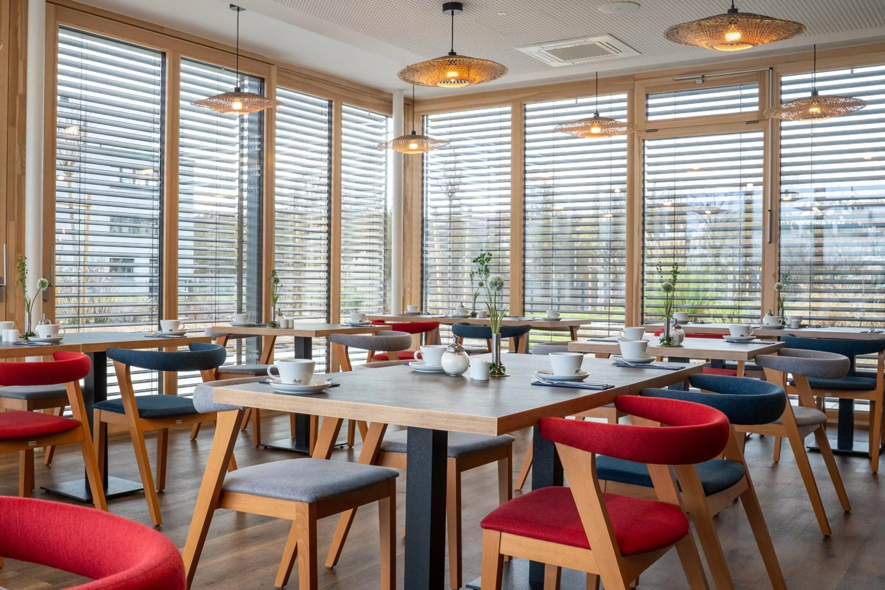 Restaurant/places to eat in Hotel INCLUDiO