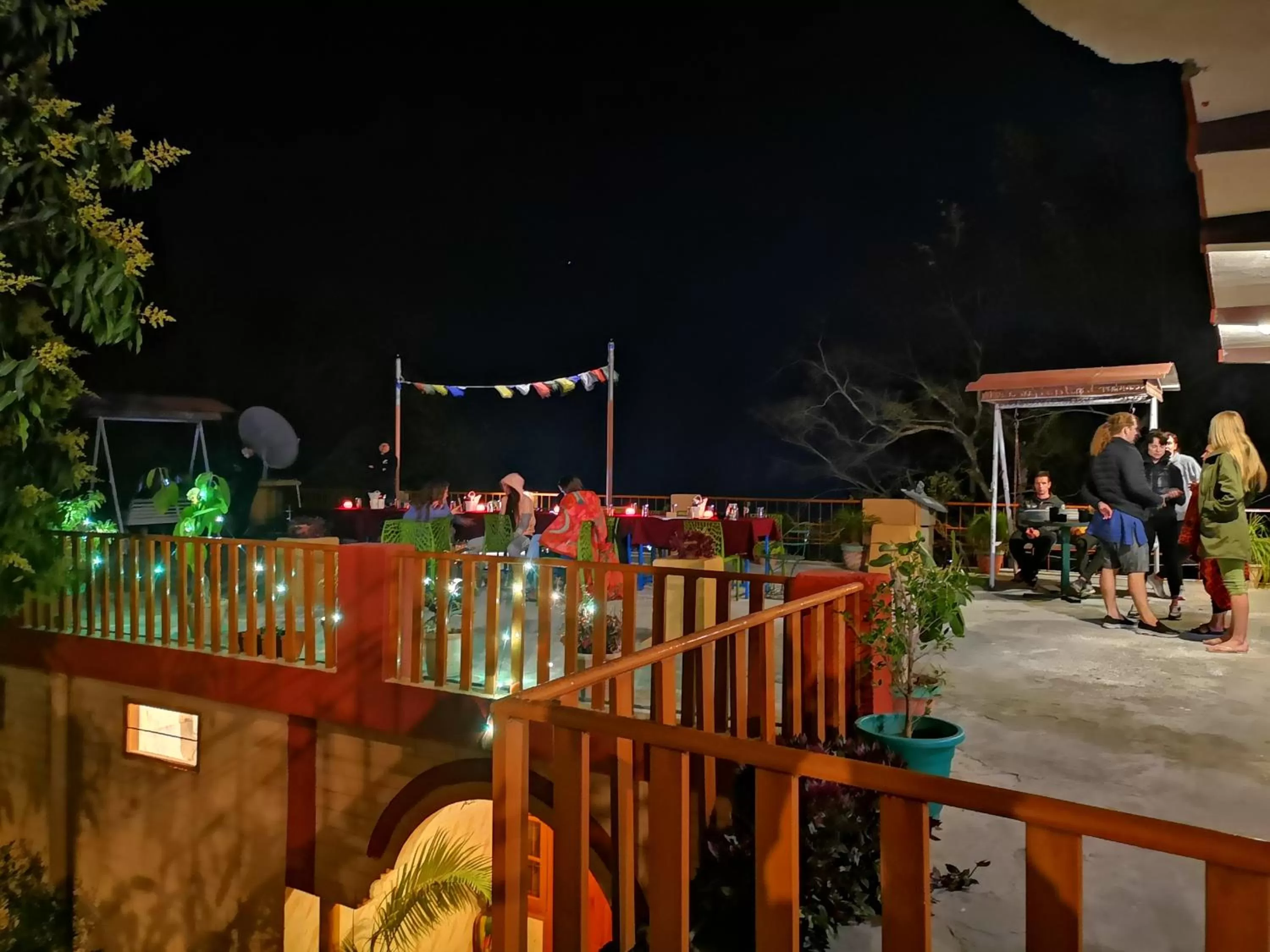 Restaurant/places to eat in Hill Top Swiss Cottage