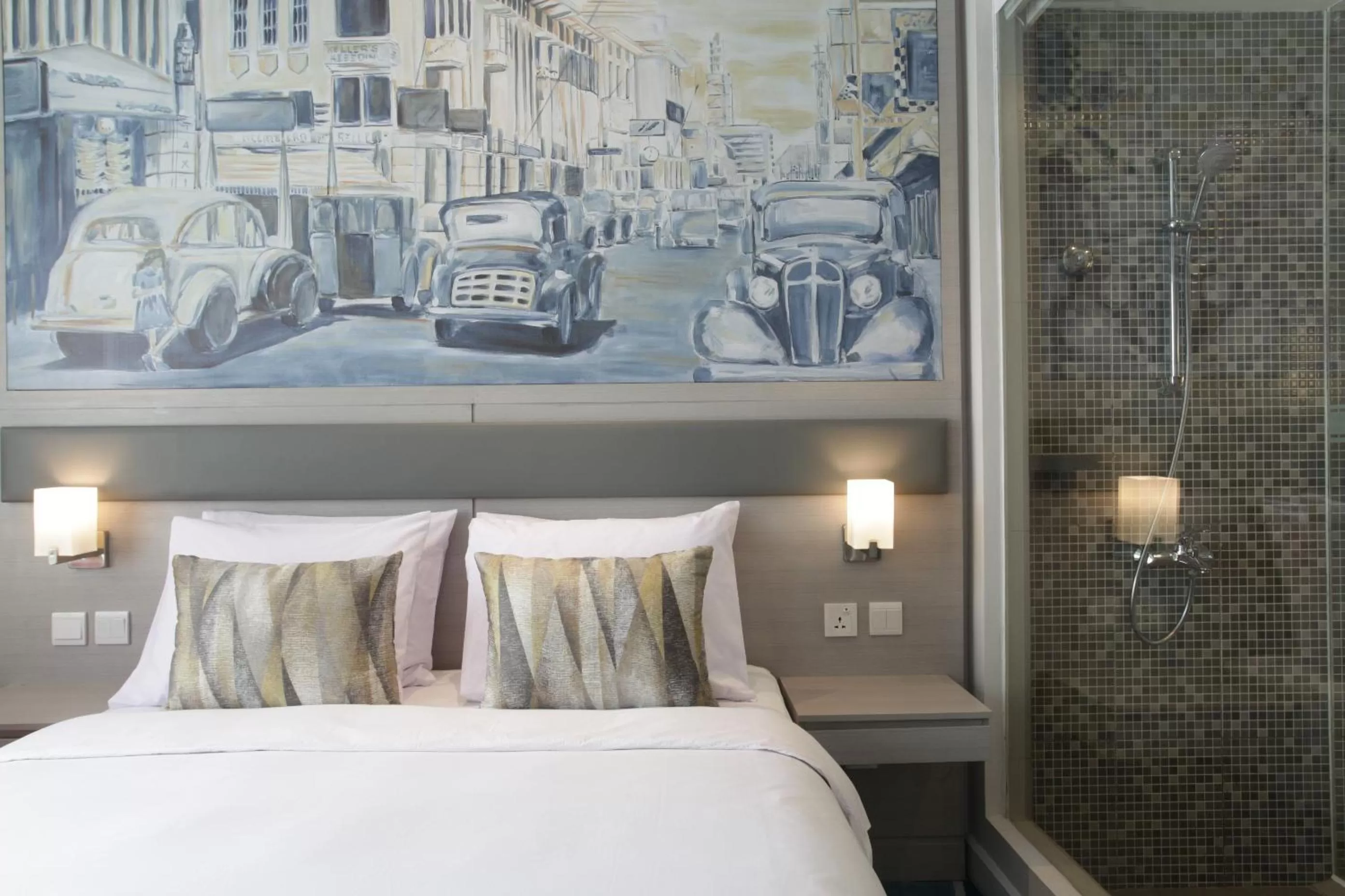 Bed in Mercure Jakarta Cikini