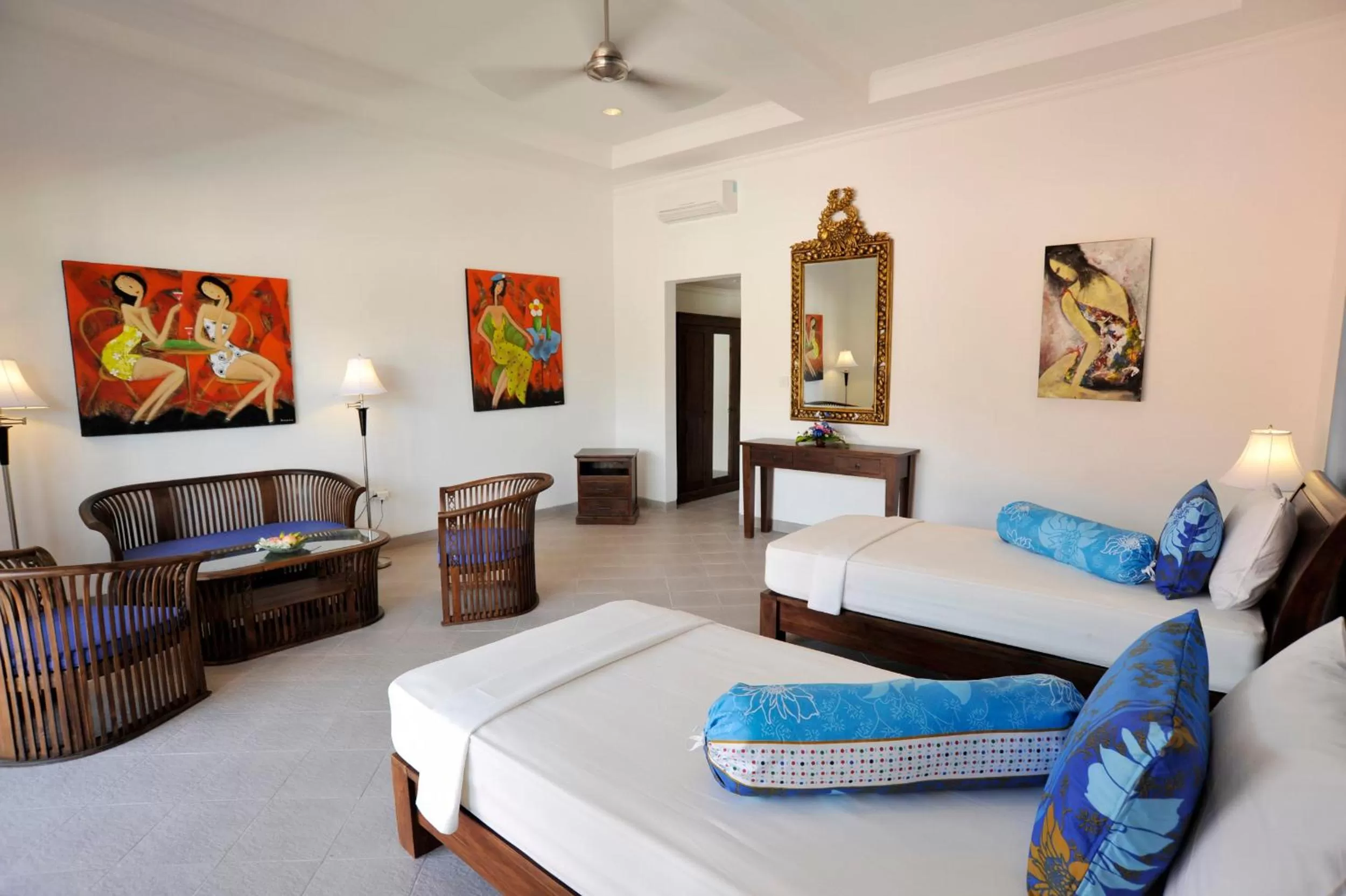 Bedroom in Aquarius Beach Hotel