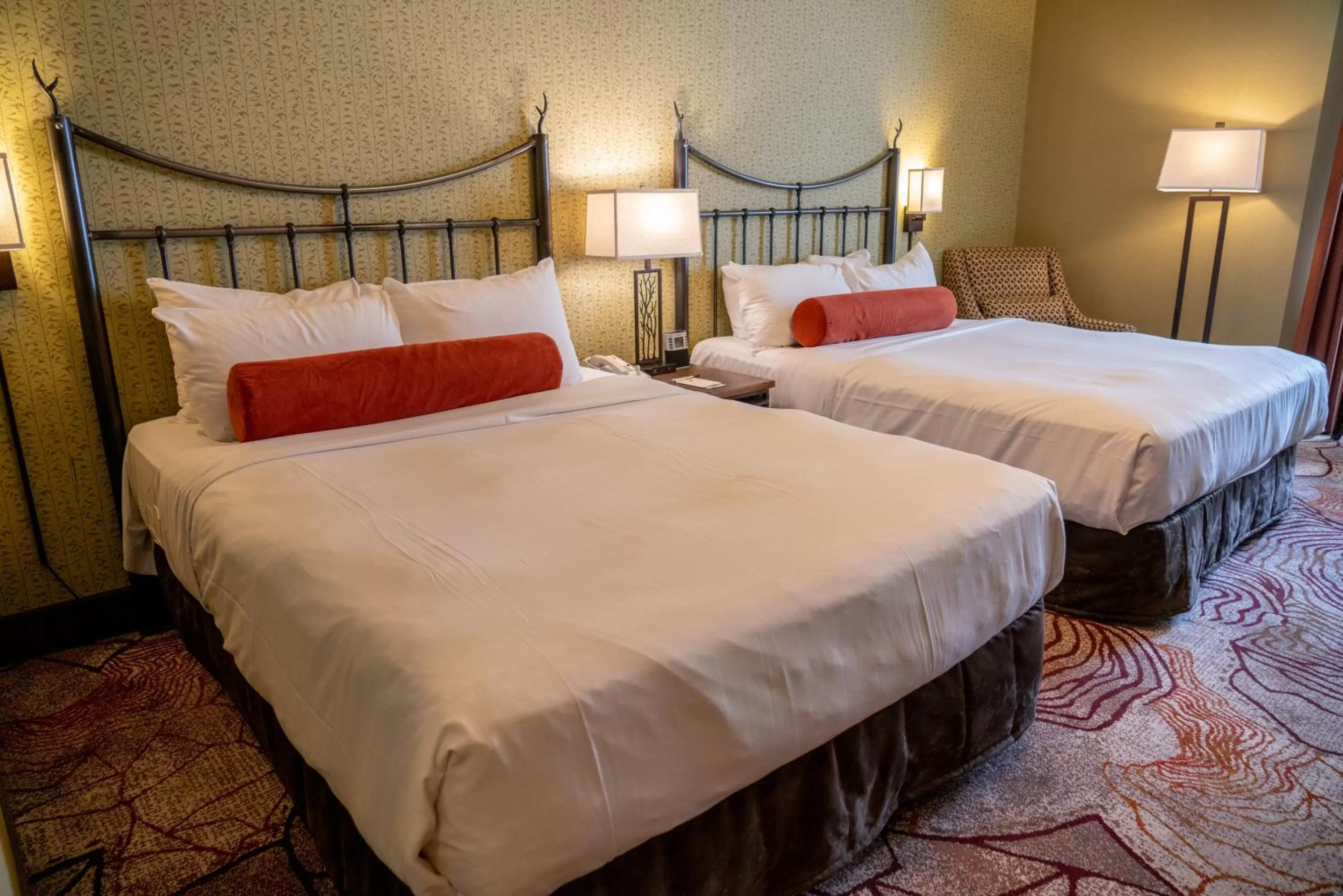 Photo of the whole room, Bed in Banff Caribou Lodge and Spa