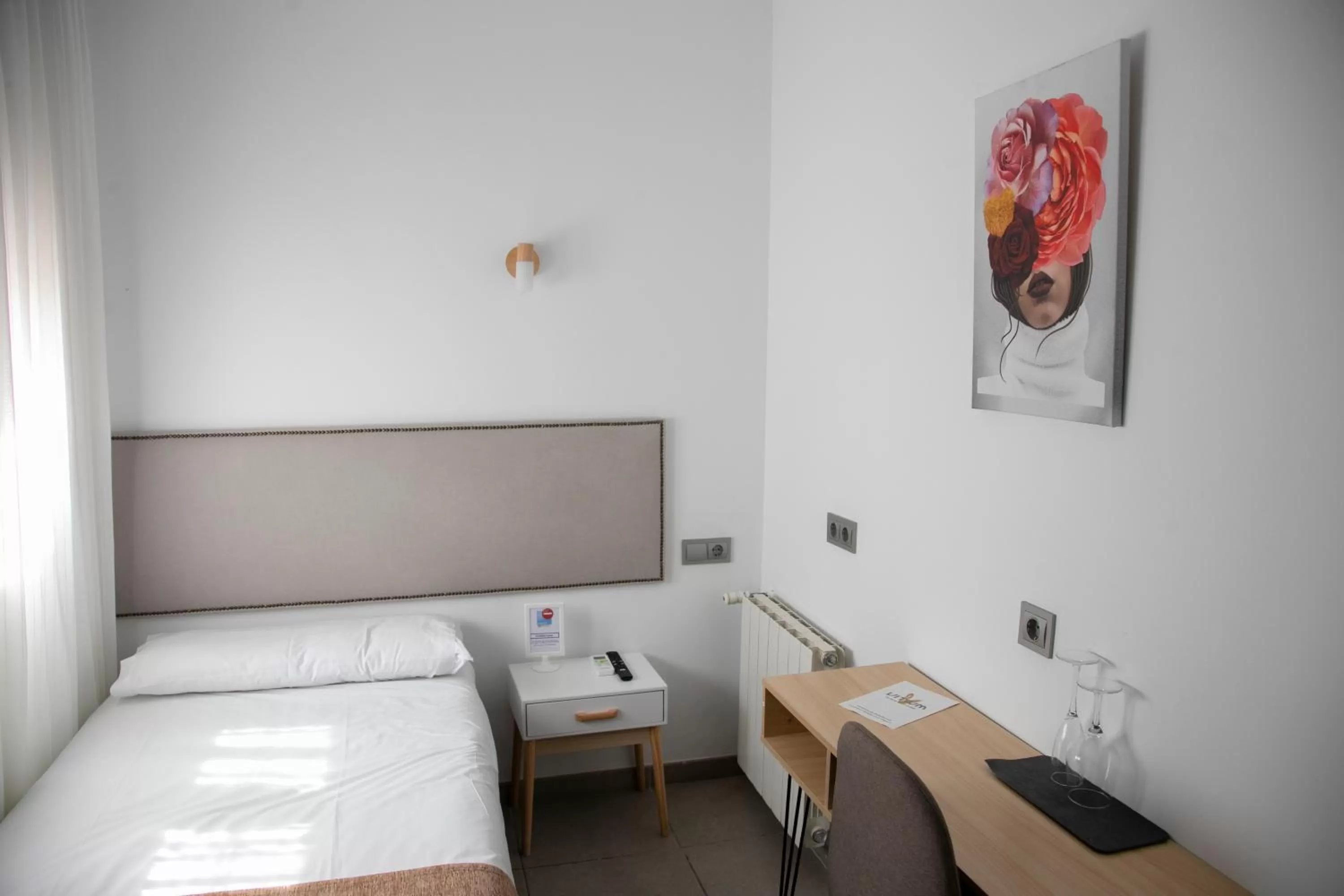 Photo of the whole room, Bed in Vitium Córdoba