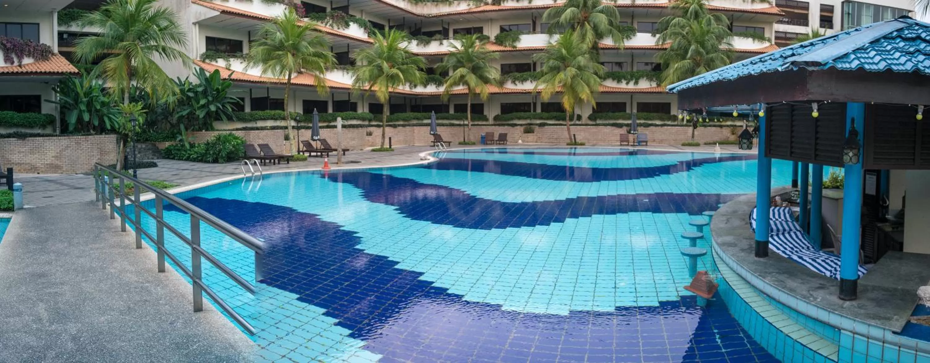 Swimming pool in Le Grandeur Palm Resort Johor