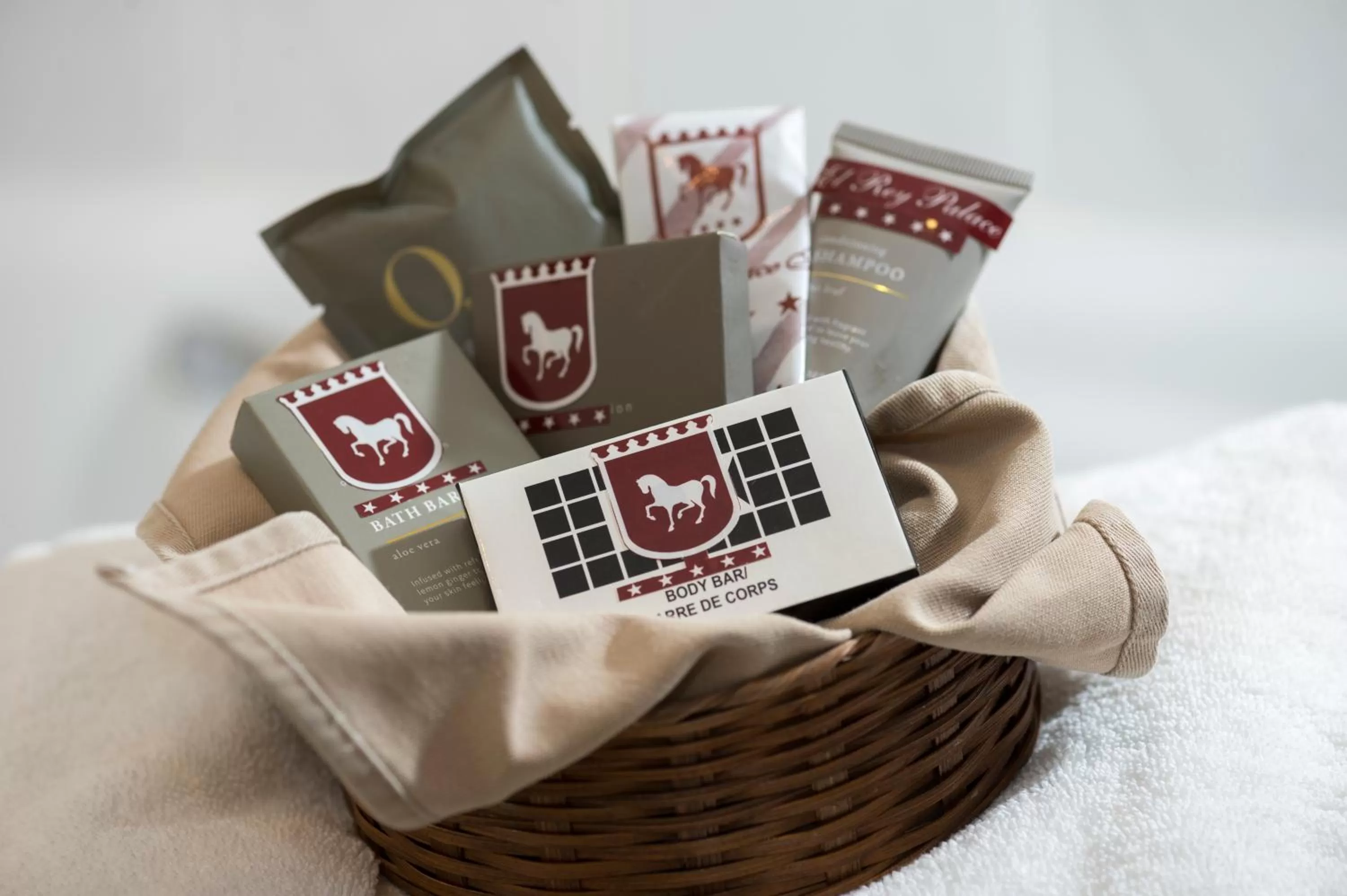 Deluxe Twin Room in El Rey Palace Hotel