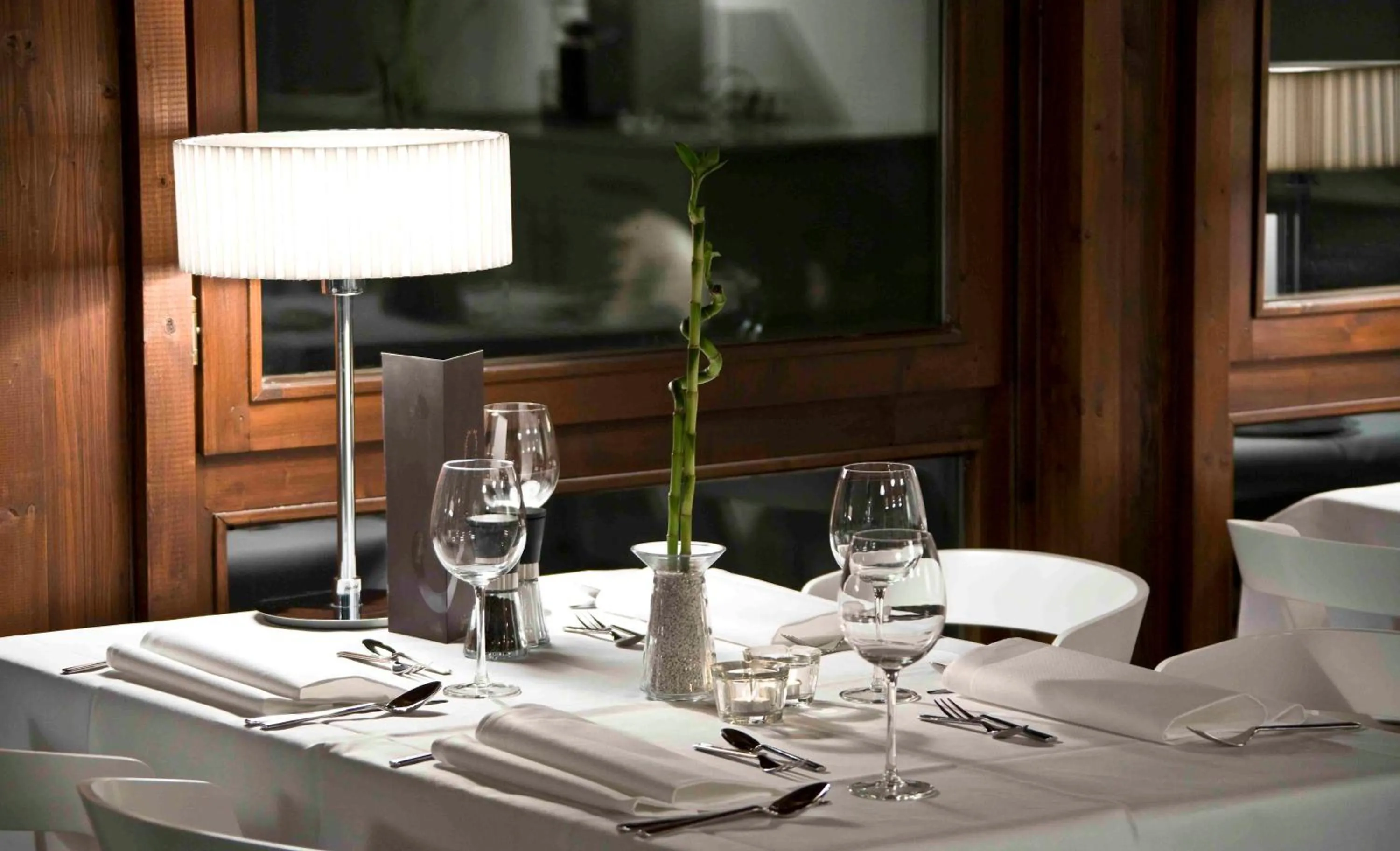 Restaurant/places to eat in Hotel Njord