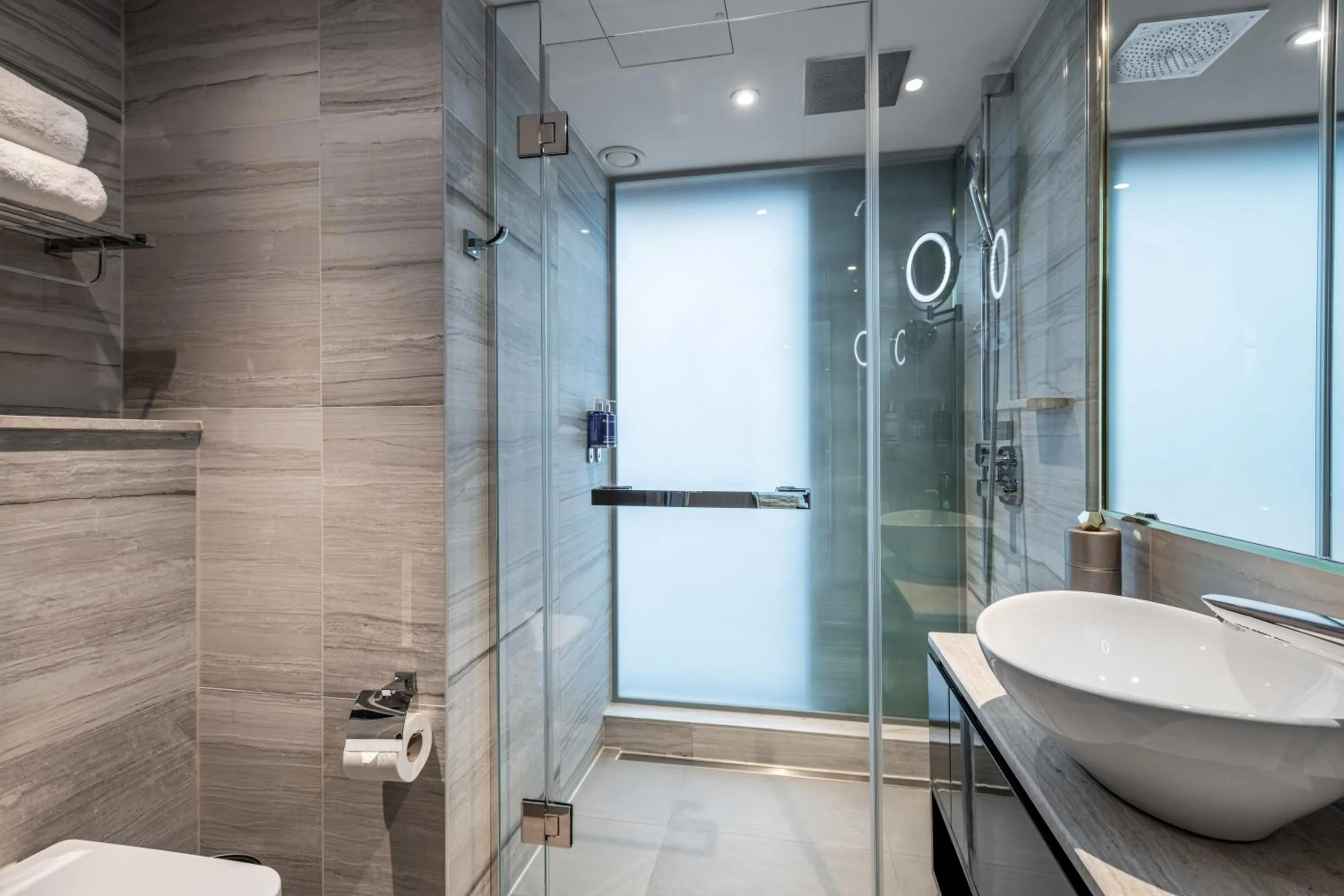 Bathroom in Hotel Saint London