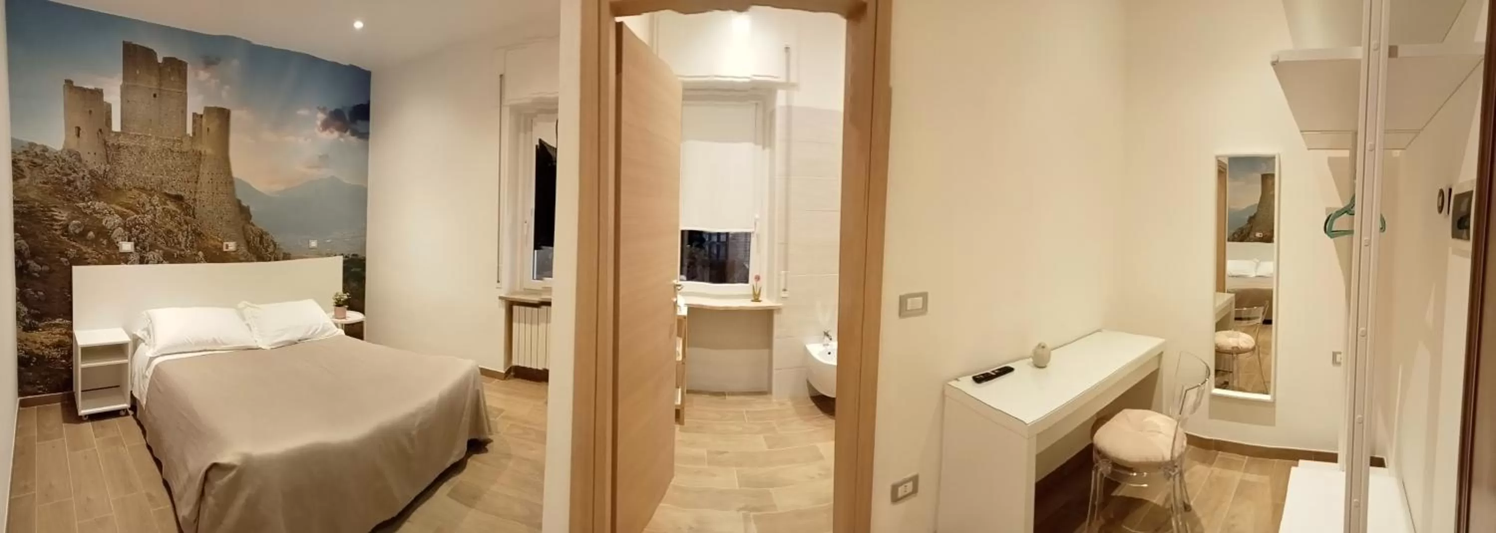 Toilet, Bed in Hotel Porta Rivera