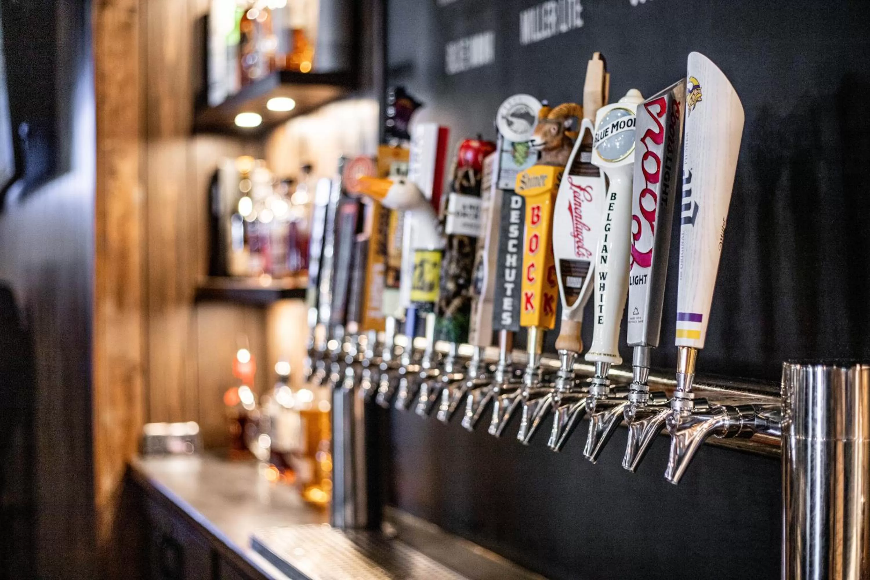 Restaurant/places to eat in EverSpring Inn and Suites