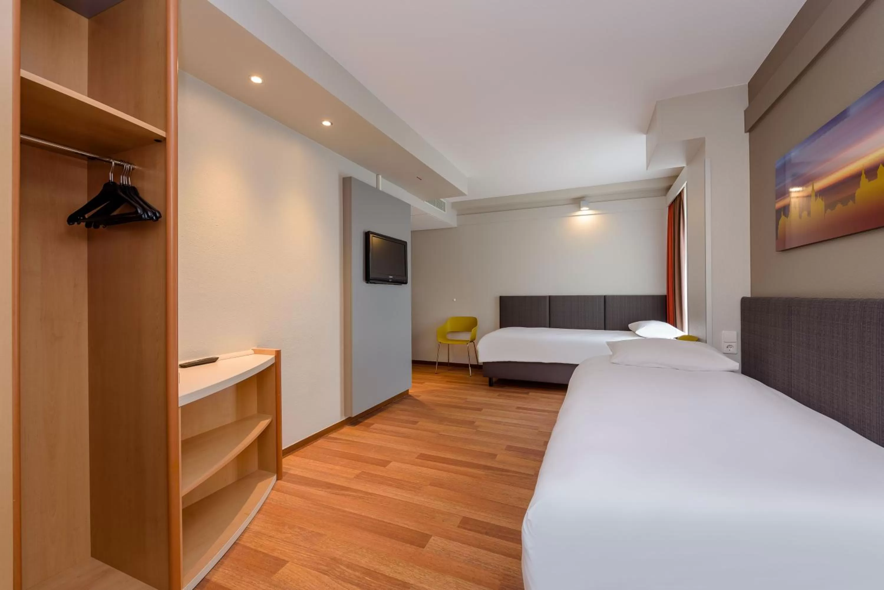 Photo of the whole room, Bed in ibis Hotel Würzburg City