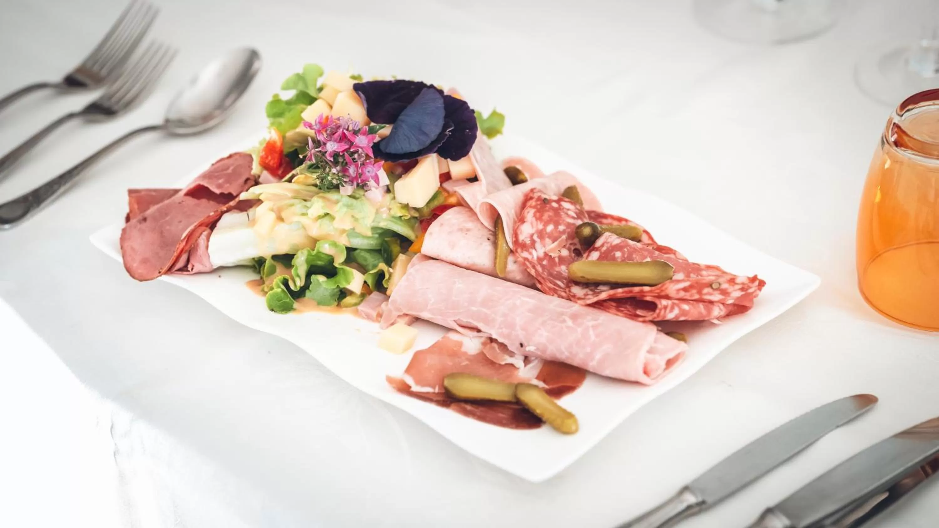 Food in Logis Hôtel Vuillot