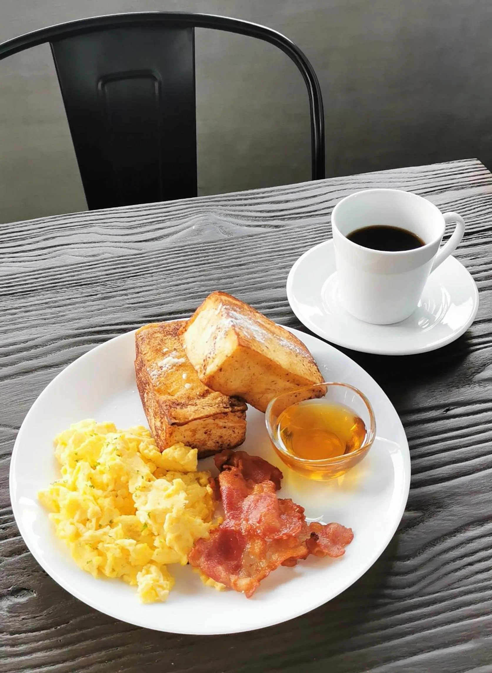 Food and drinks in GQ Plaza