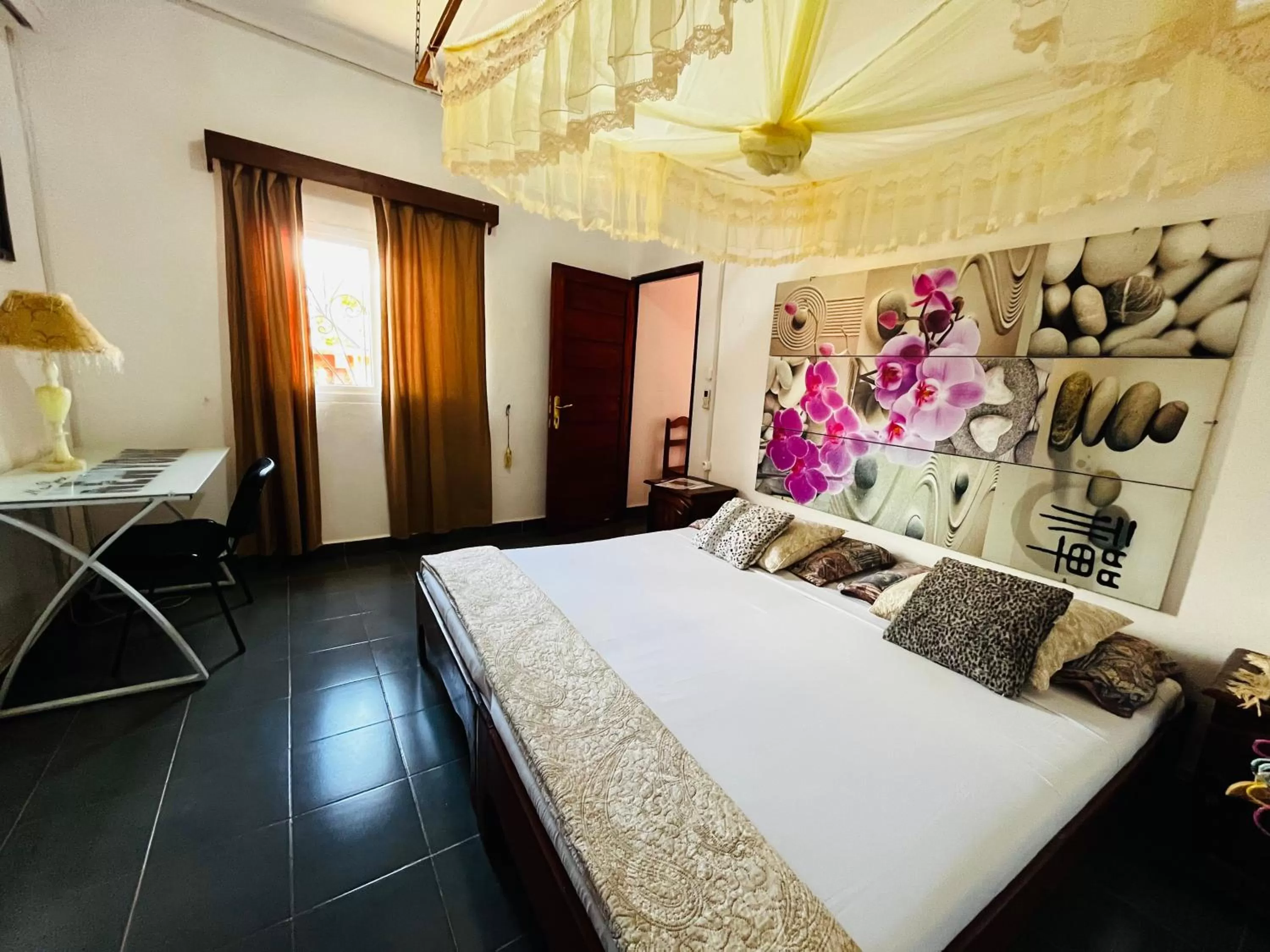 Bedroom, Bed in Régina Lodge Diégo Suarez Madagascar