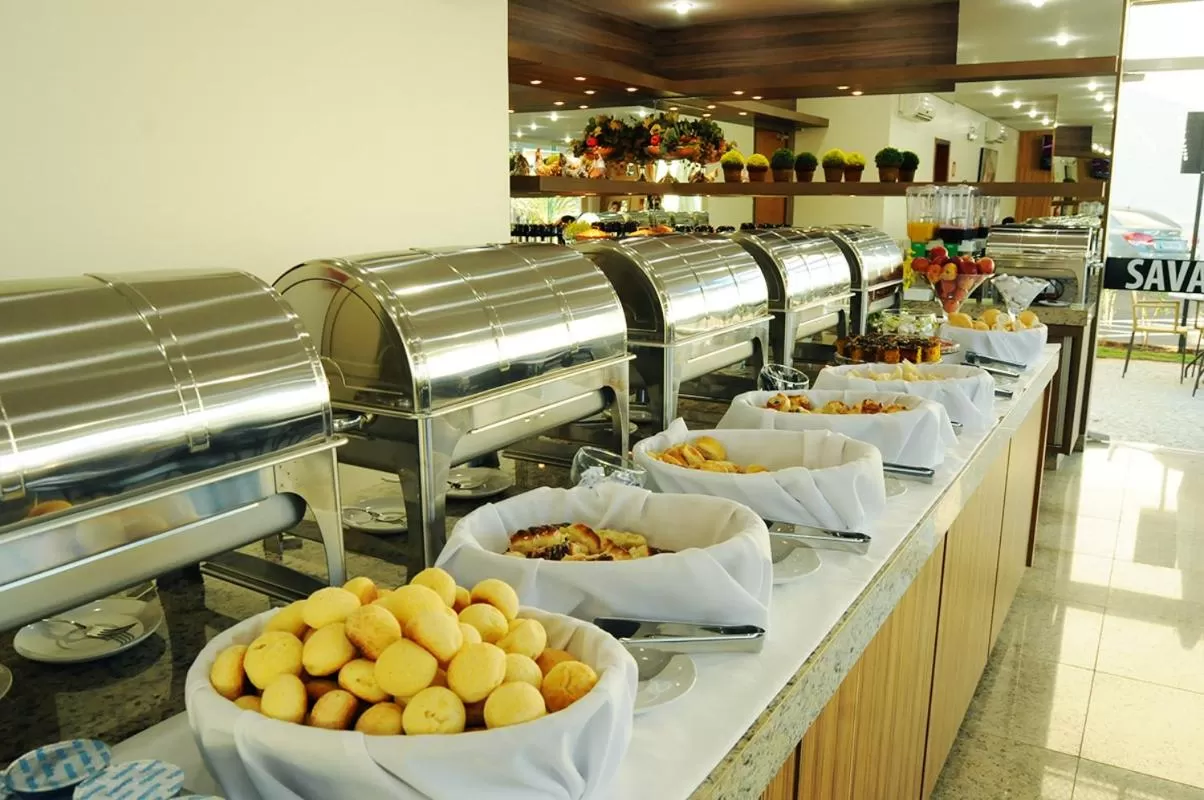 Restaurant/places to eat in Savana Hotel