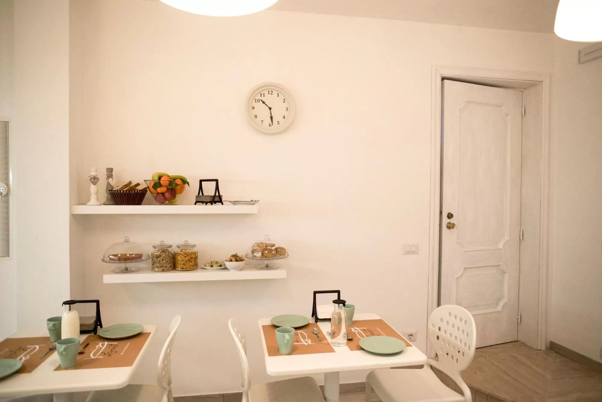 Italian breakfast in Lenotti Bed and Breakfast