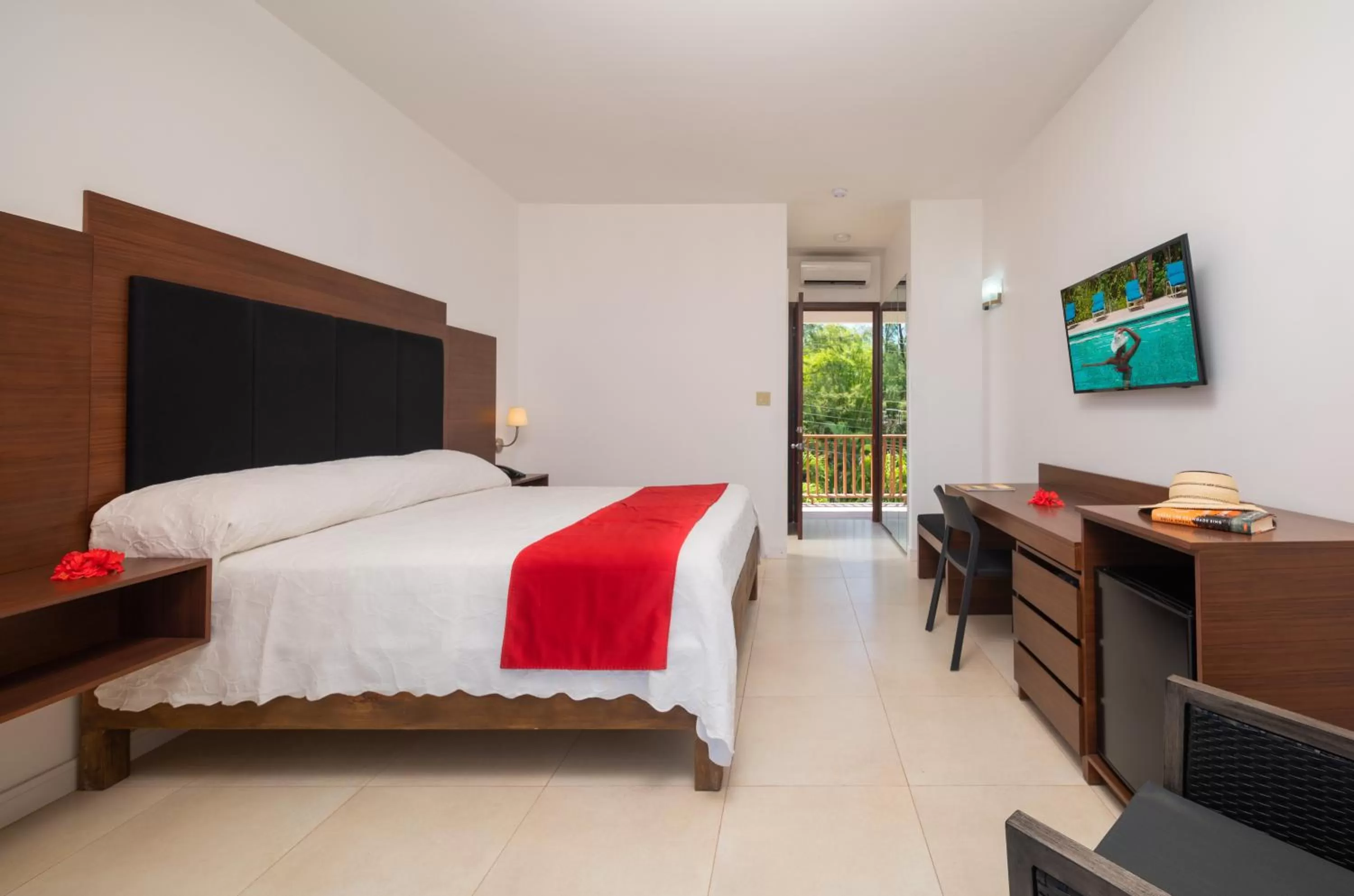 Bedroom, Bed in Samsara Cliff Resort