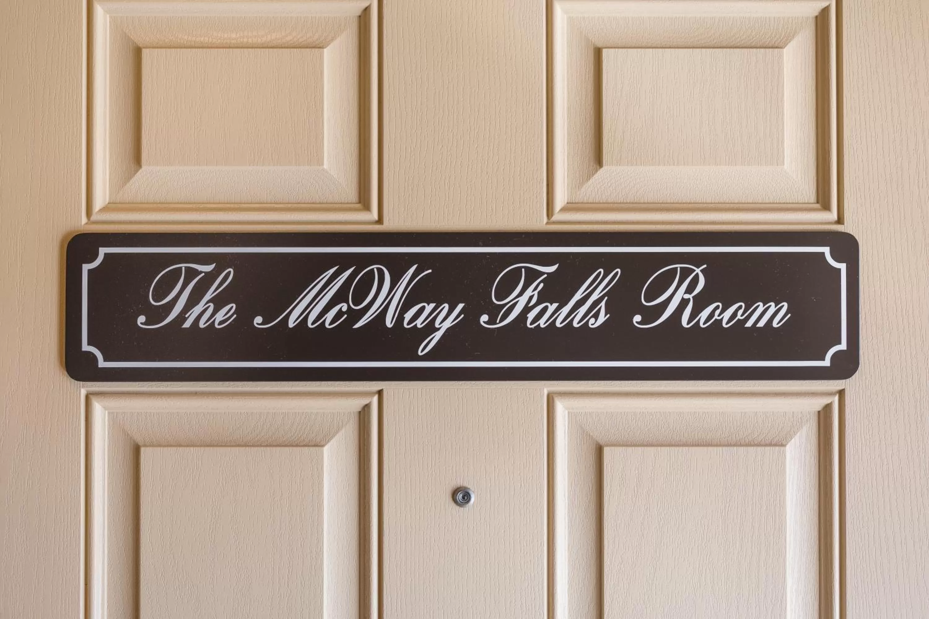 Logo/Certificate/Sign in Stage Coach Lodge