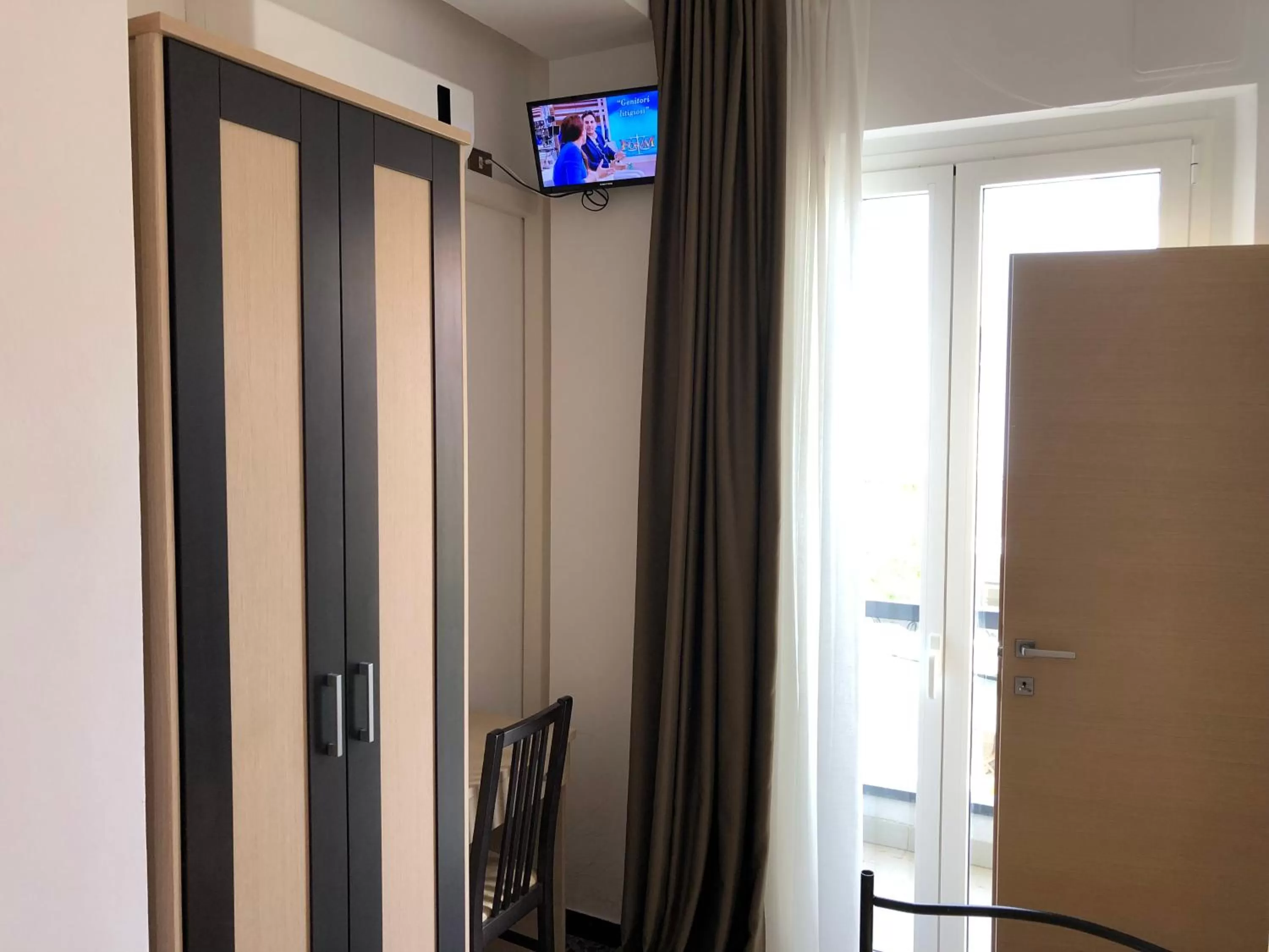 TV and multimedia in Beach Hotel Clerice