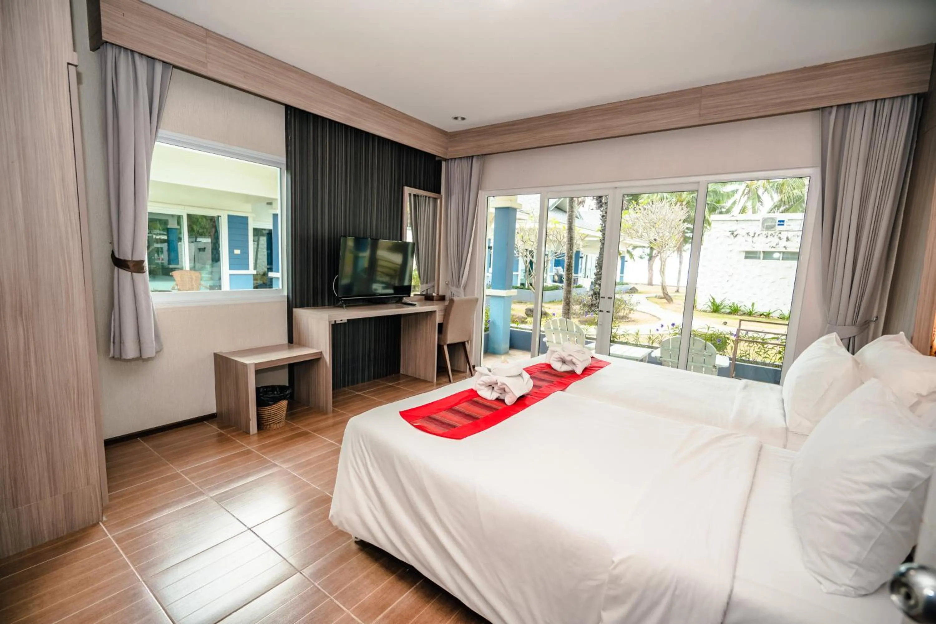 Bedroom, Bed in Chaolao Tosang Beach Hotel