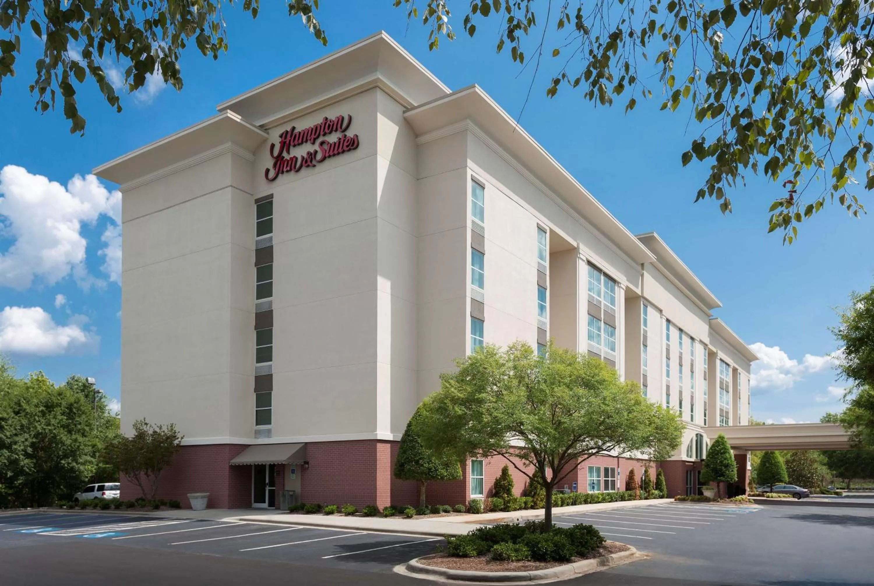 Property building in Hampton Inn & Suites Charlotte/Pineville