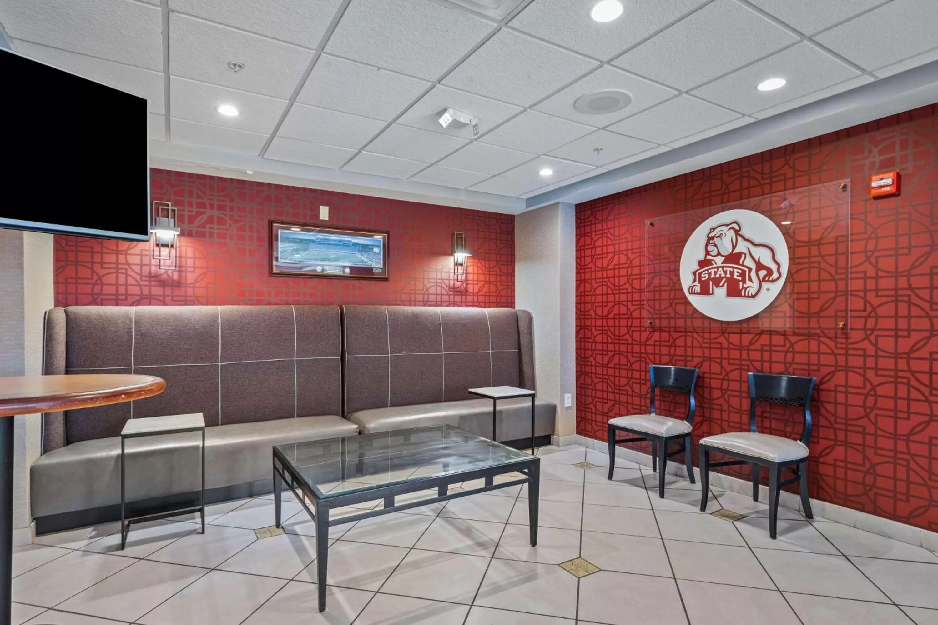 Restaurant/places to eat in Hilton Garden Inn Starkville