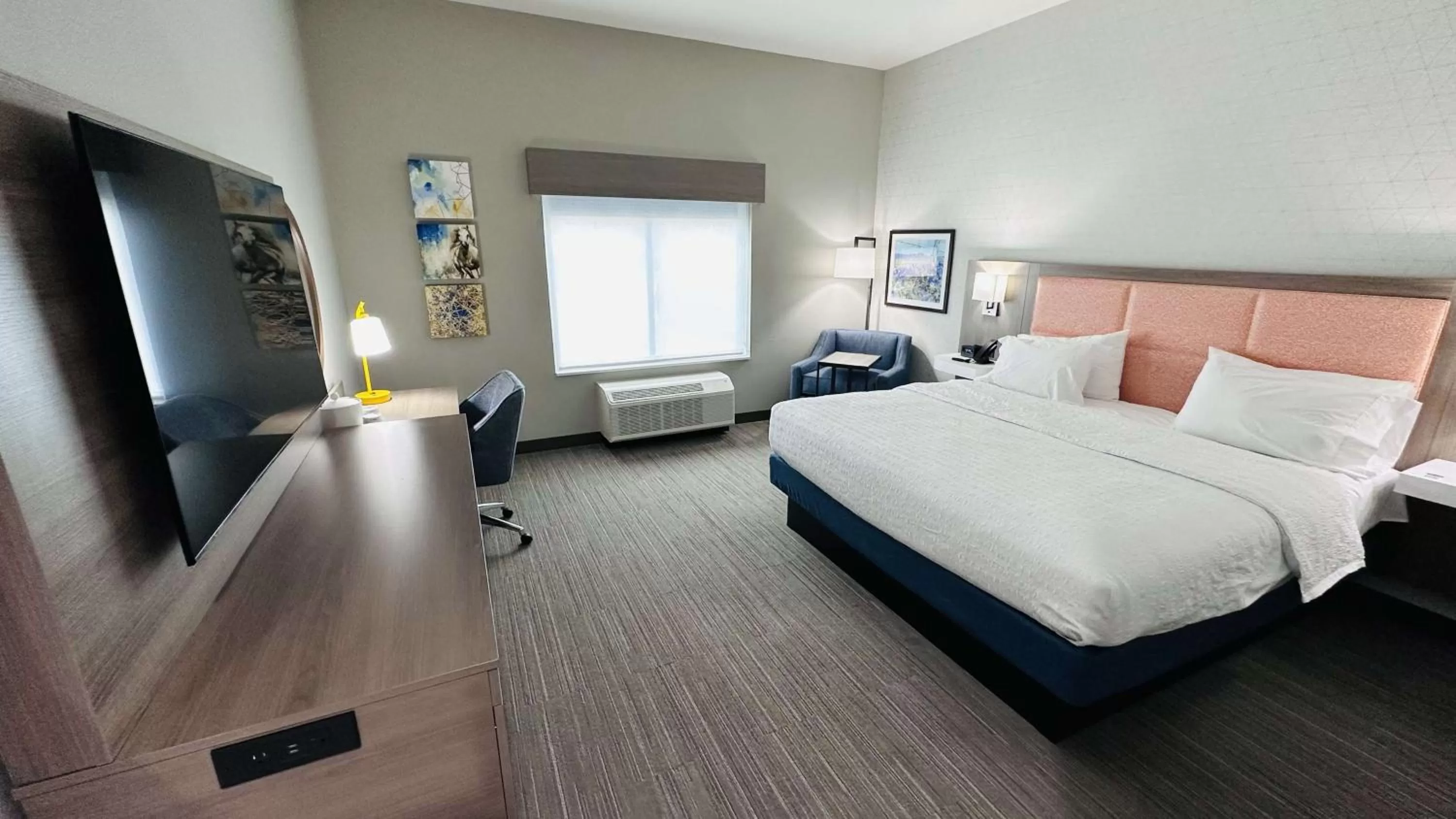 Bedroom, Bed in Hampton Inn & Suites Weatherford, Tx