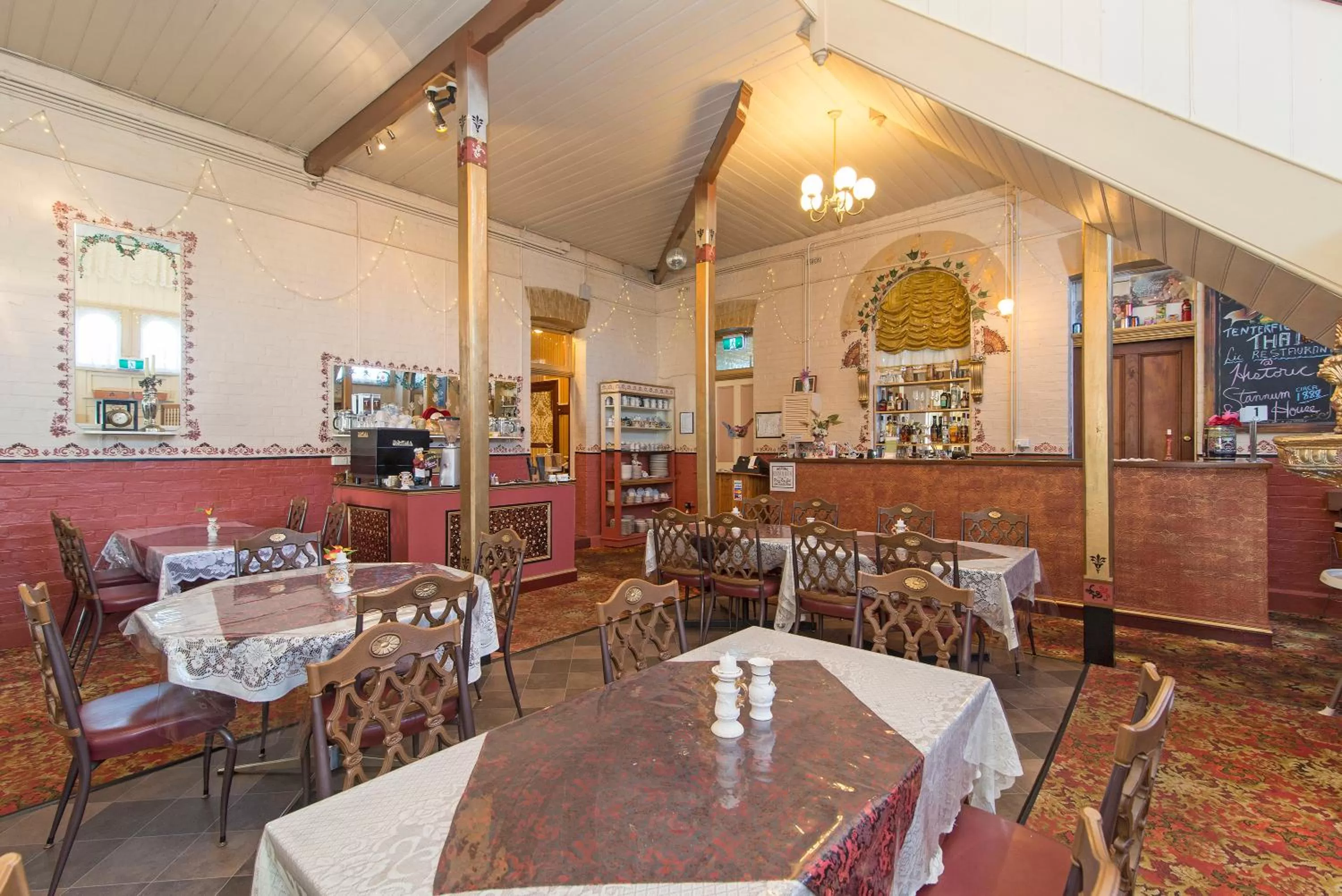 Restaurant/Places to Eat in Stannum House