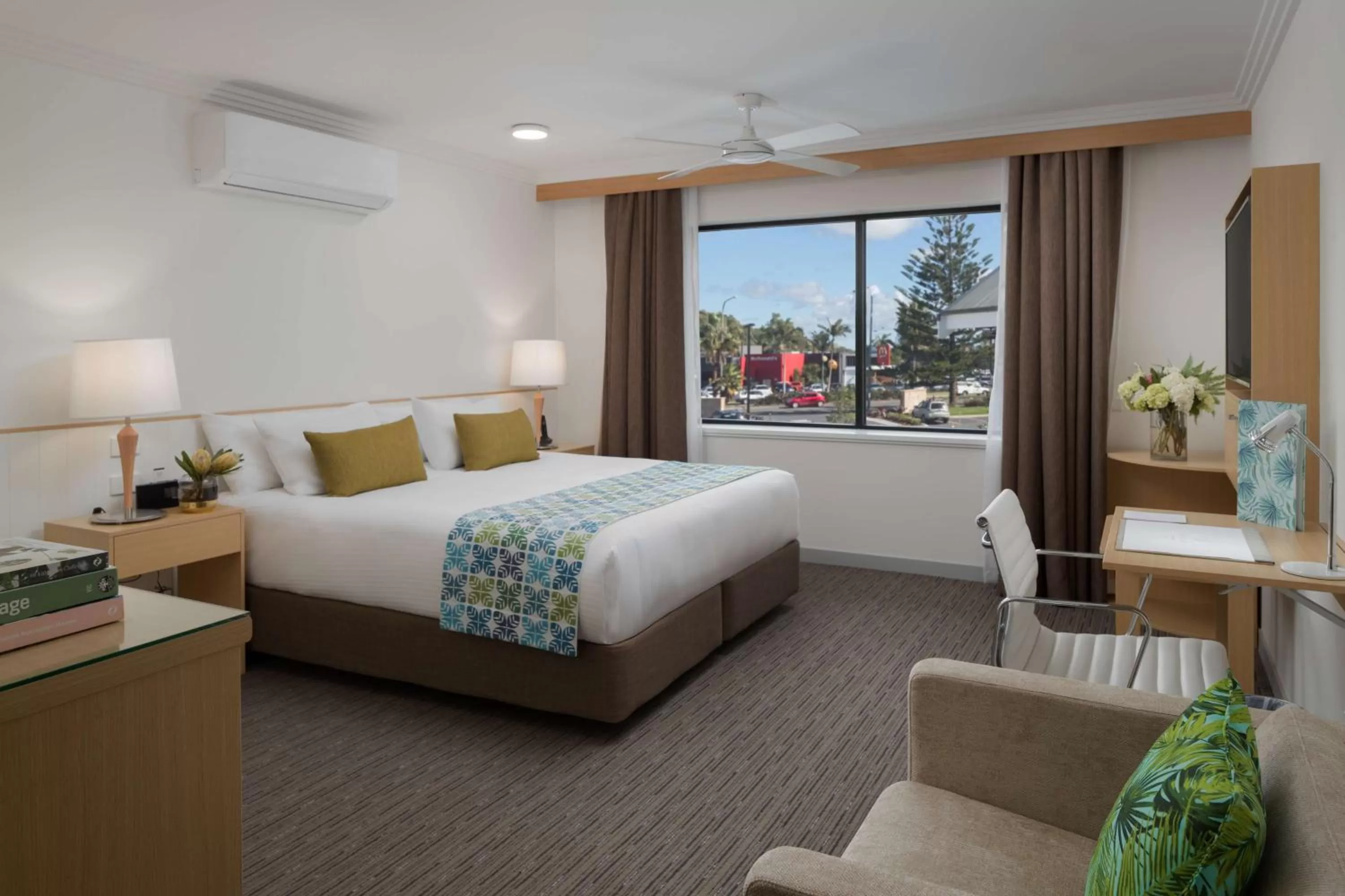 Standard King Room in Sails Port Macquarie by Rydges