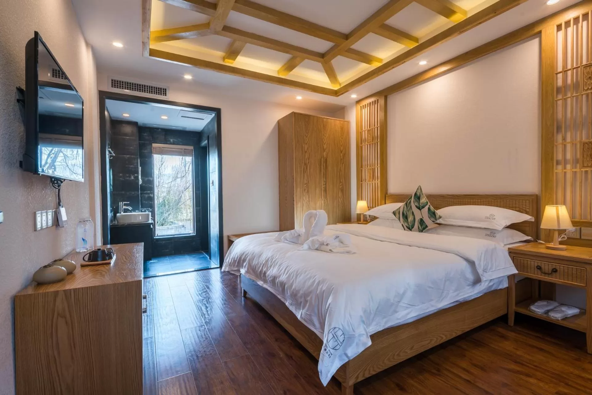 Bedroom, Bed in Lijiang Gemmer Hotel